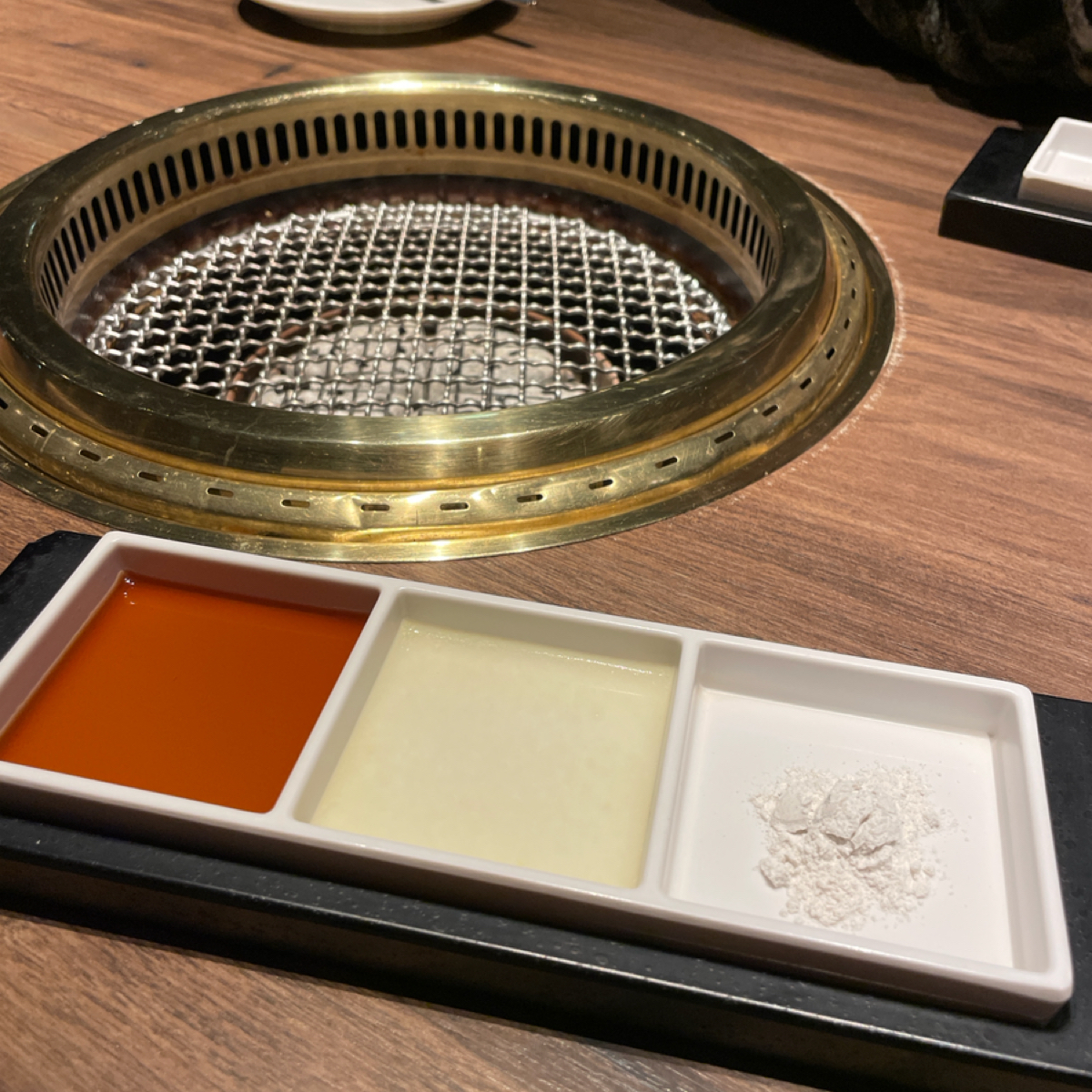 Vibe image of 茶六燒肉堂 朝富店: 烤爐 shot by 考拉