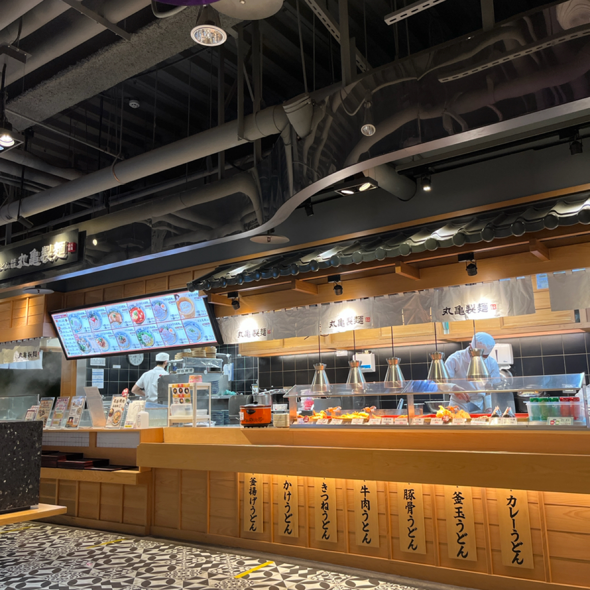 Vibe image of 丸亀製麵 彩虹市集店: 外觀 shot by 奕巽