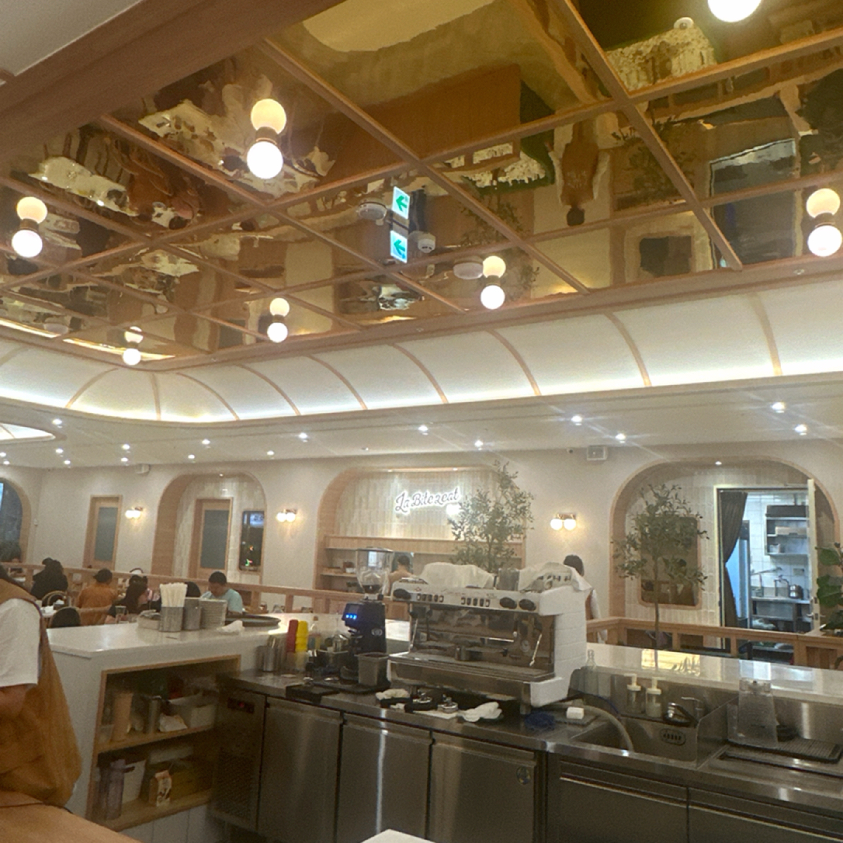 Vibe image of 薄多義pasta house 佳瑪幸福店:  shot by Lisa Wang