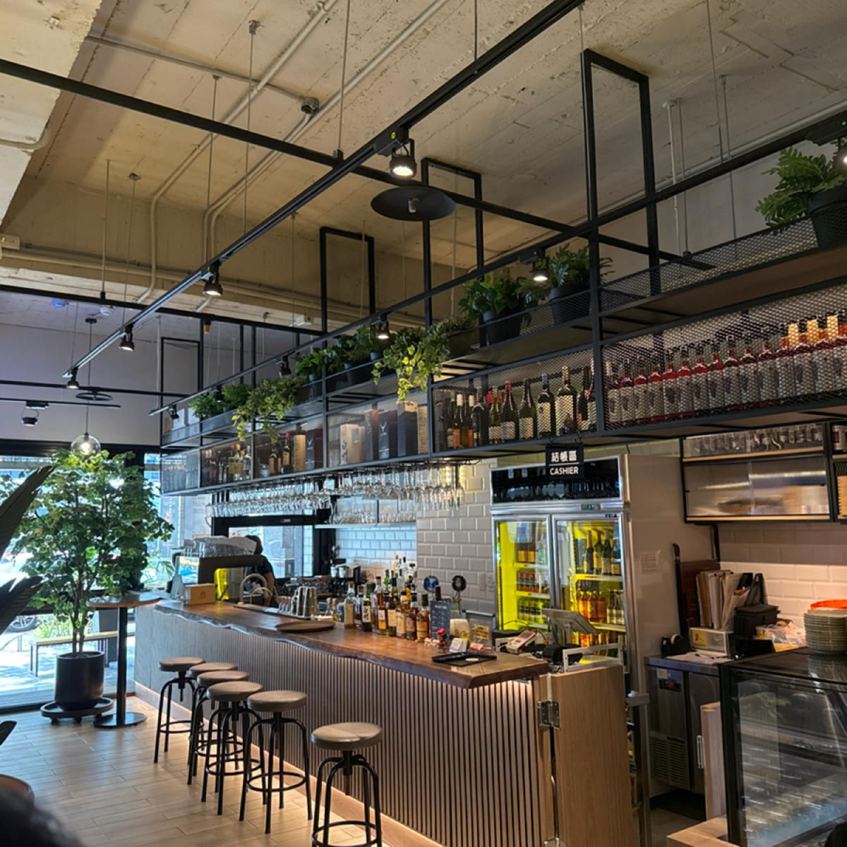 Vibe image of Pasta &amp; Co.:  shot by alina