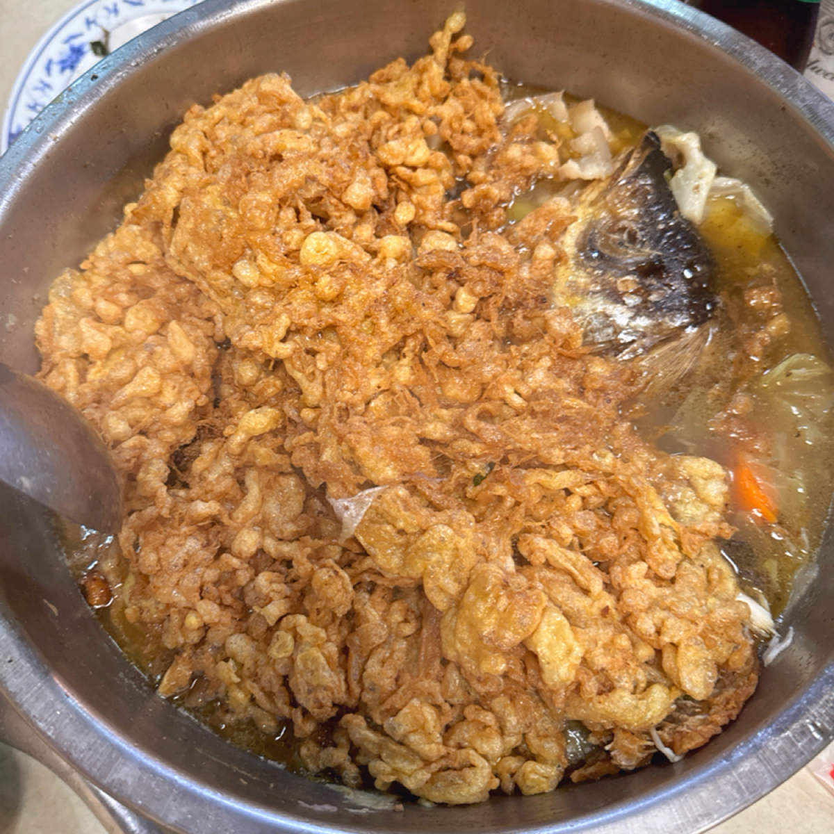 佳香海產店 のレストランの写真：招牌沙鍋魚頭（本店招牌 by跟著小胖吃胖胖 
