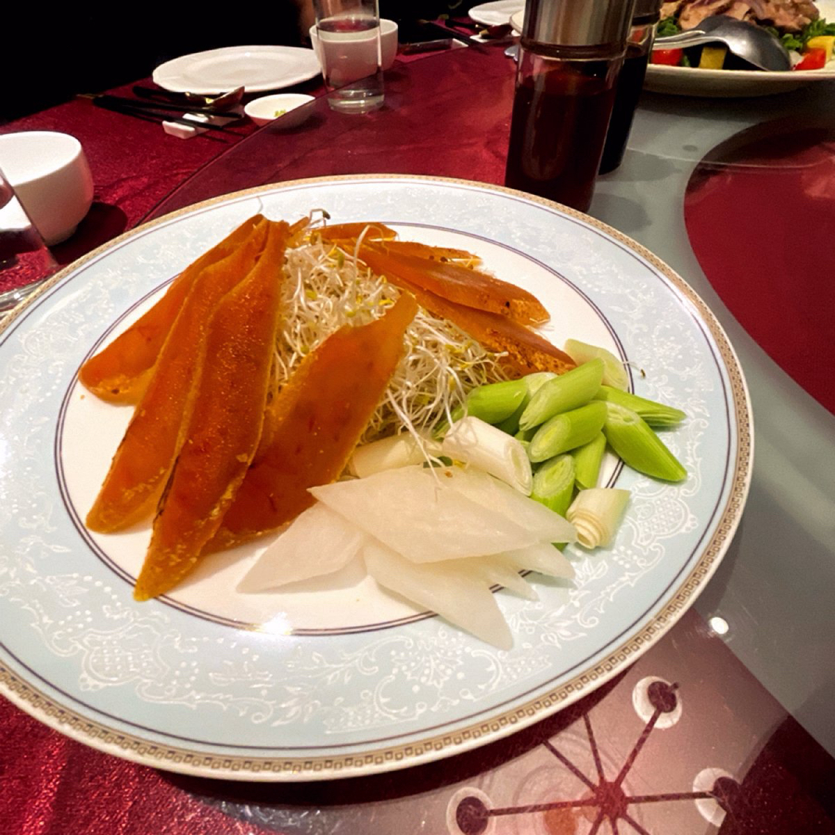 老新台菜 十全店 的餐點圖片：第二道➰焦糖烏魚子
也是辦桌基本菜色之一
透過刀功薄切與恰到好處的火候烹調
讓每一片熟度都恰到好處
 由Shiny 拍攝