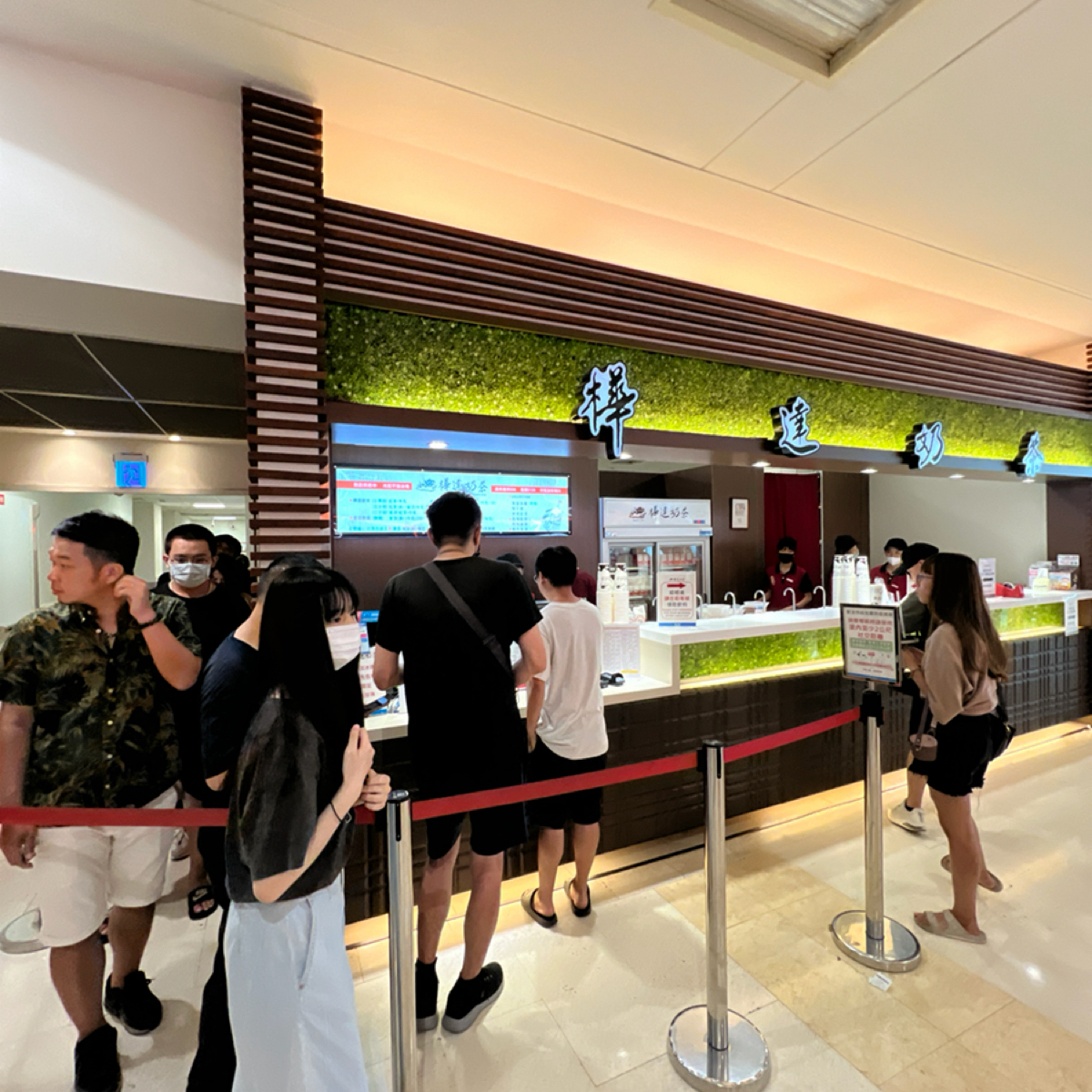 樺達奶茶-夢時代店 の雰囲気の写真： byLESTER 