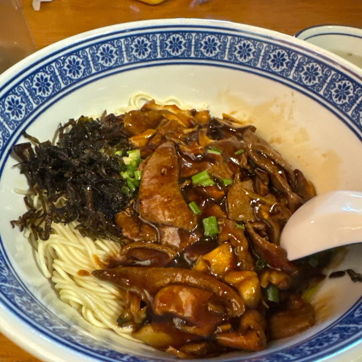 Meal image of 沪西老弄堂面馆: 蛤蜊豬肝 shot by 不能被老婆發現