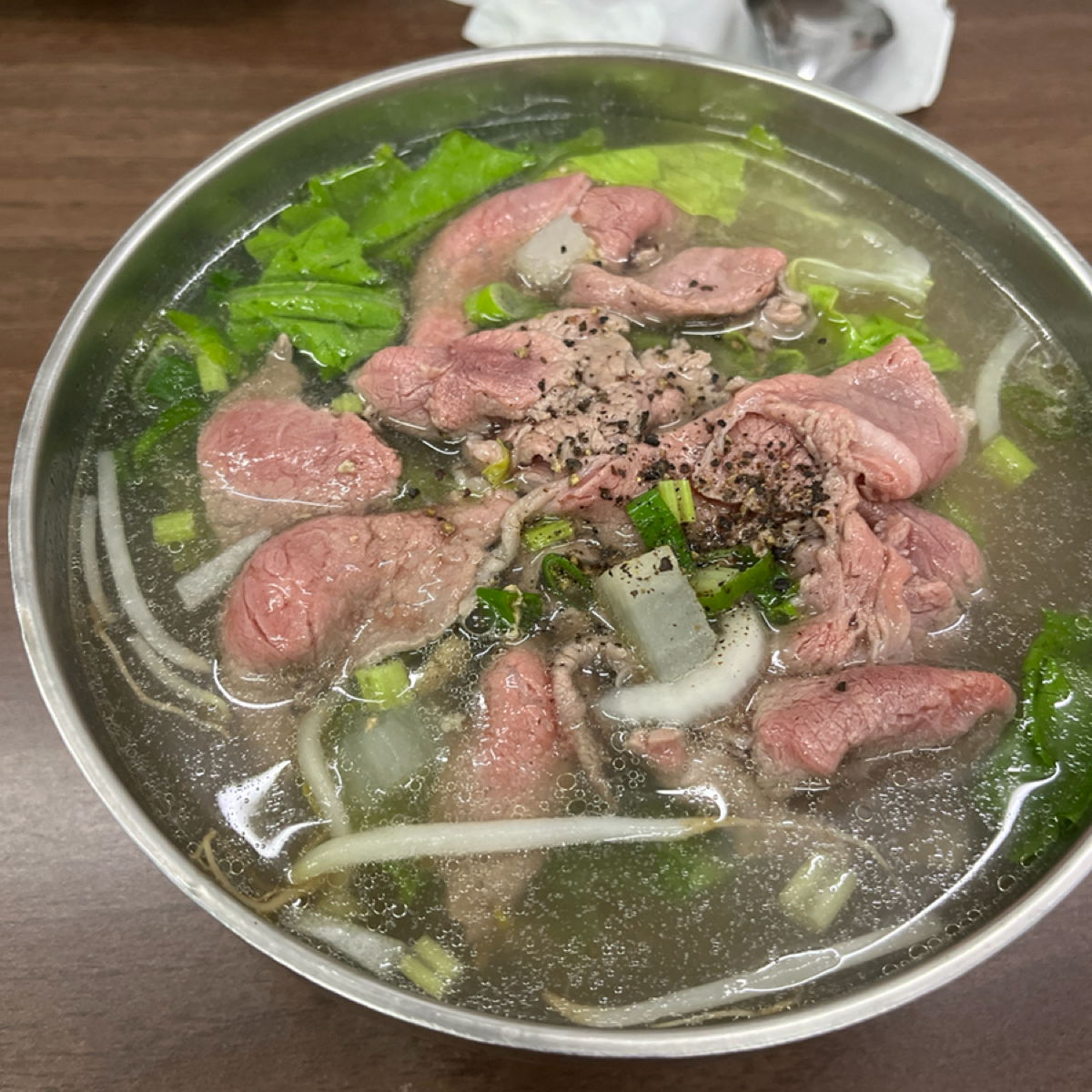 Meal image of 佳慧越南美食: 牛肉米線，牛肉片的部分很新鮮！湯頭非常鮮甜。 shot by Yo