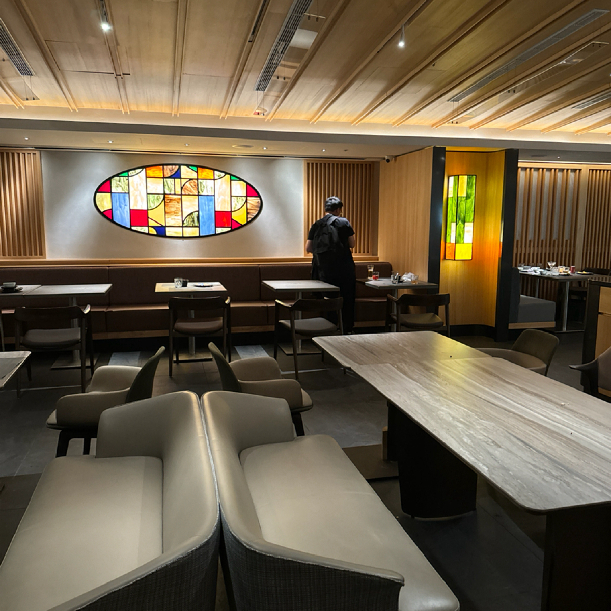 旭集 和食集錦 天母店 の雰囲気の写真： byAna 