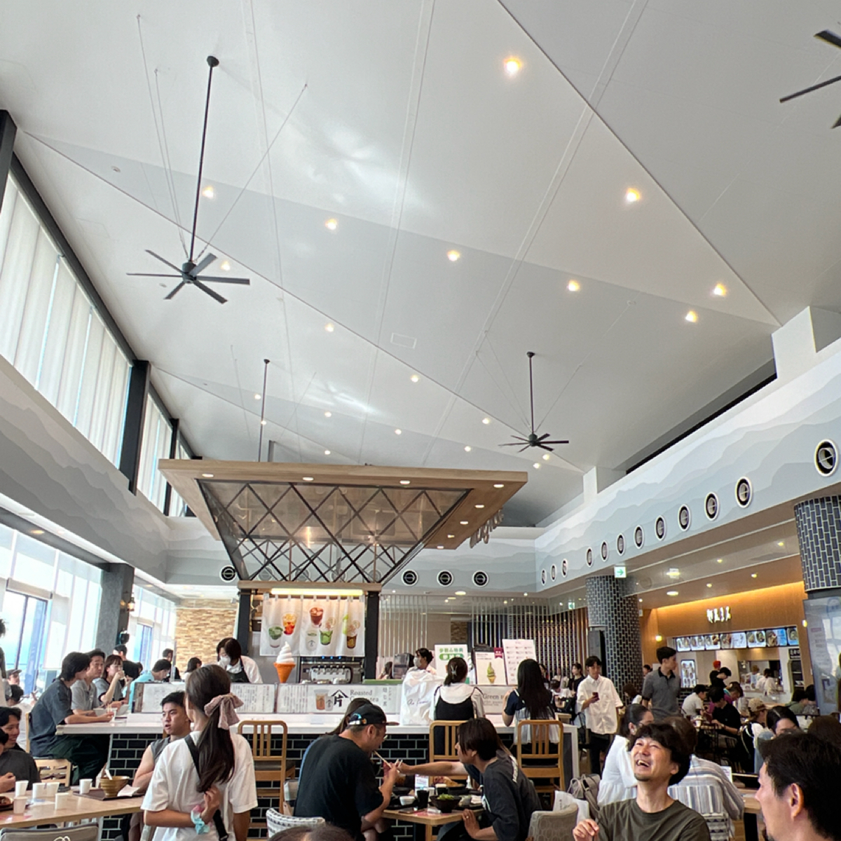 Vibe image of 静岡ご当地グルメ屋台 御殿場プレミアムアウトレット店:  shot by LESTER