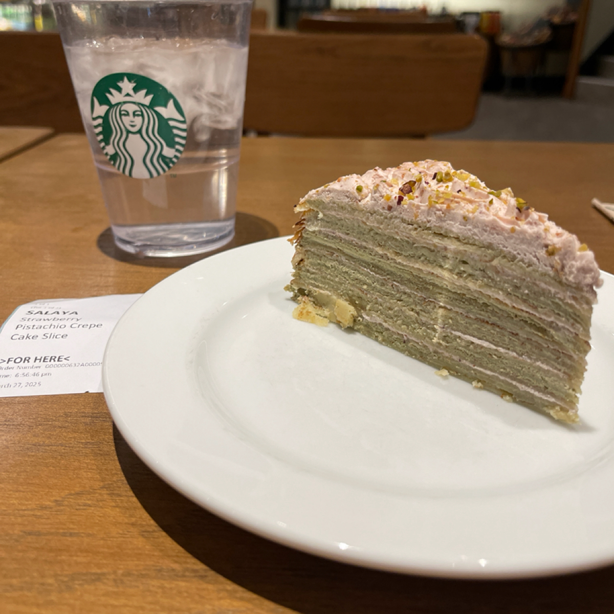 Vibe image of Starbucks  Starbucks Shell Pusok Cebu:  shot by 雜學生-吃點什麼