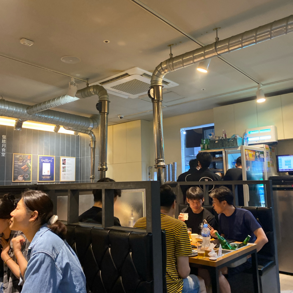 Vibe image of Onyuwol Restaurant 온유월솥뚜껑삼겹살:  shot by wei