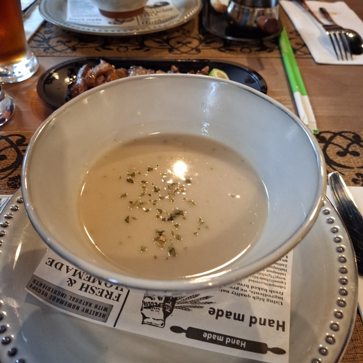 米蘭騎兵團牛排餐廳 的餐點圖片：法式牛肝菌濃湯，價格99 由美食肥之豬 拍攝