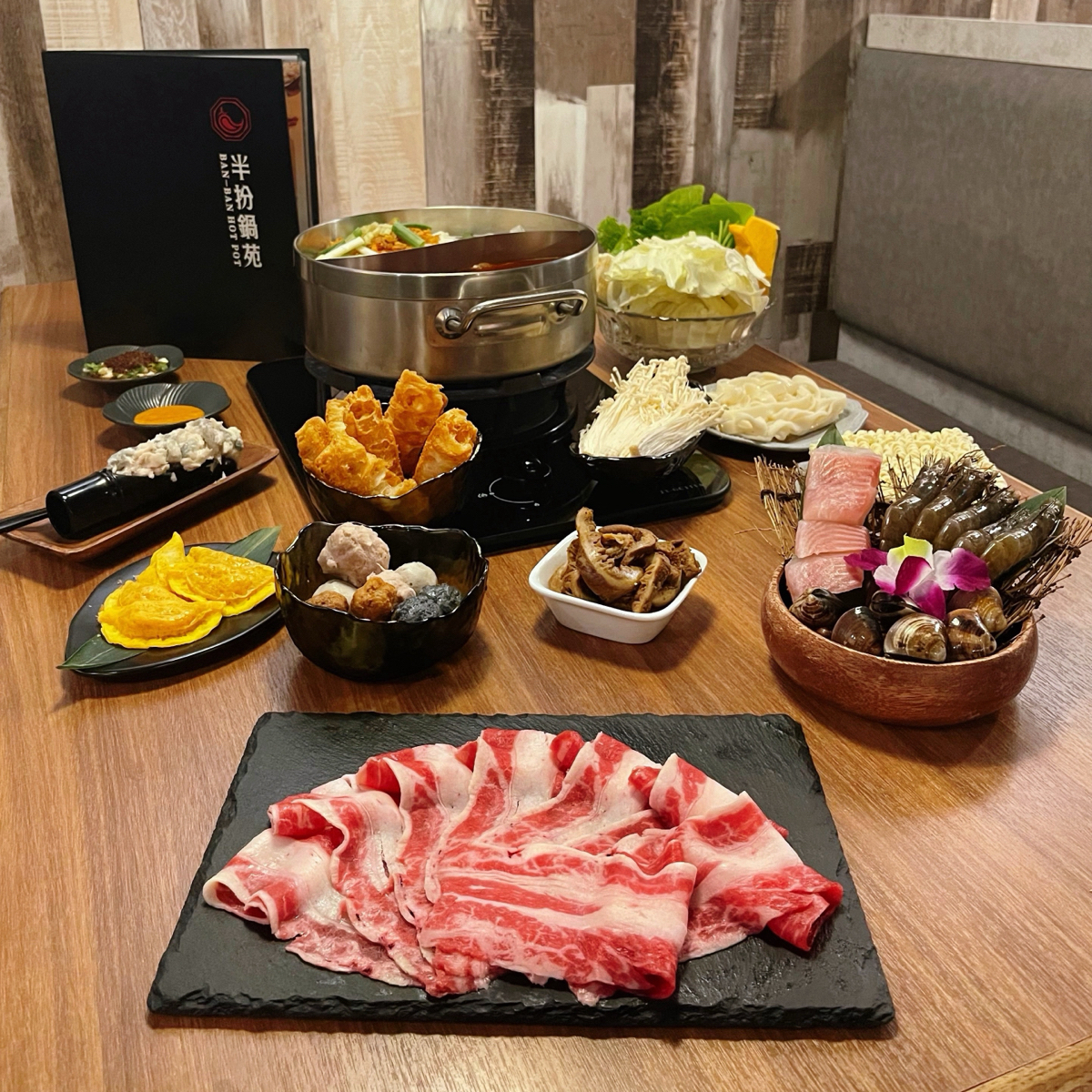 Meal image of 半扮鍋苑 鴛鴦麻辣火鍋:  shot by 尼克到處吃美食
