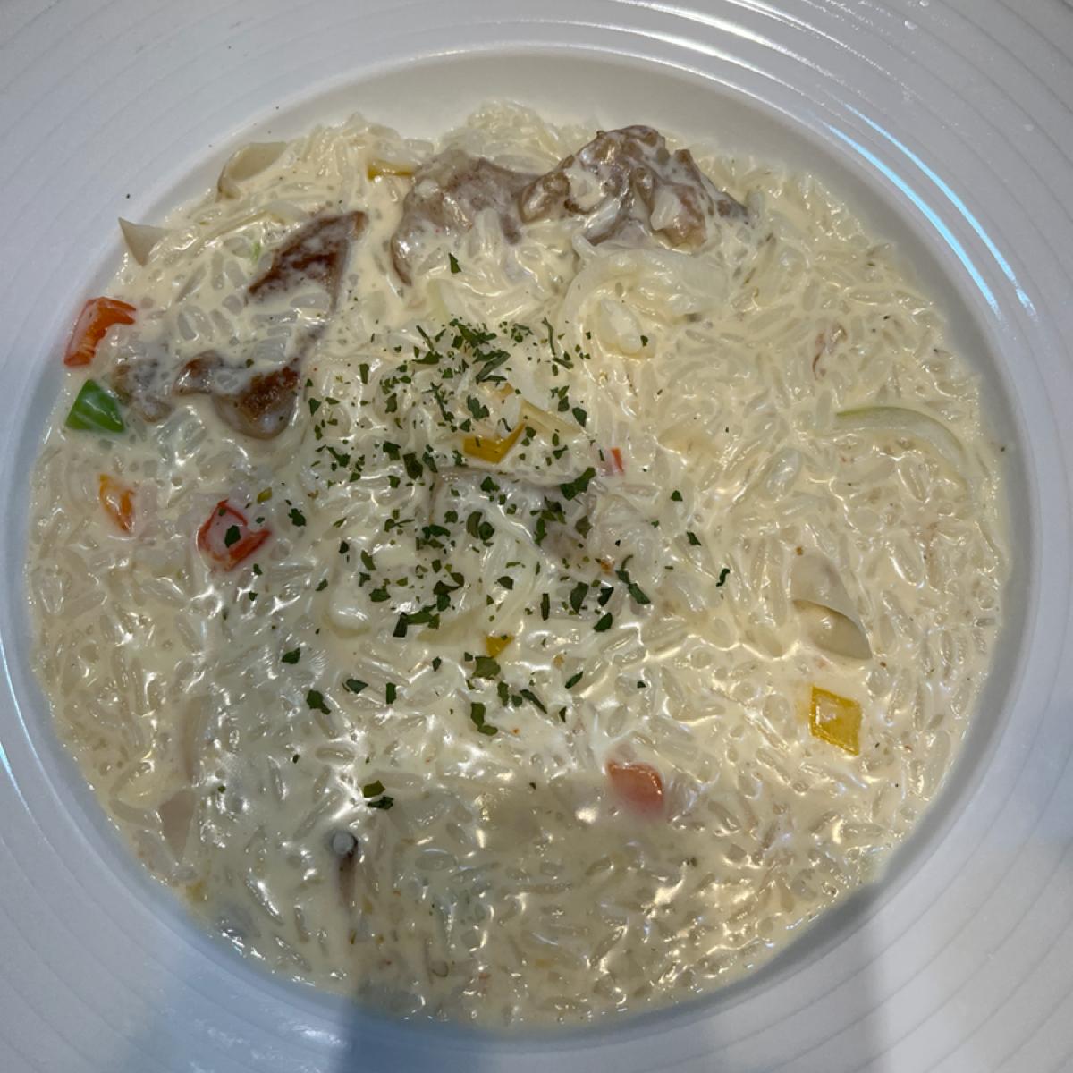 Meal image of 克萊樂創義料理: 奶油白醬雞腿肉燉飯$145 shot by 珍珠奶綠