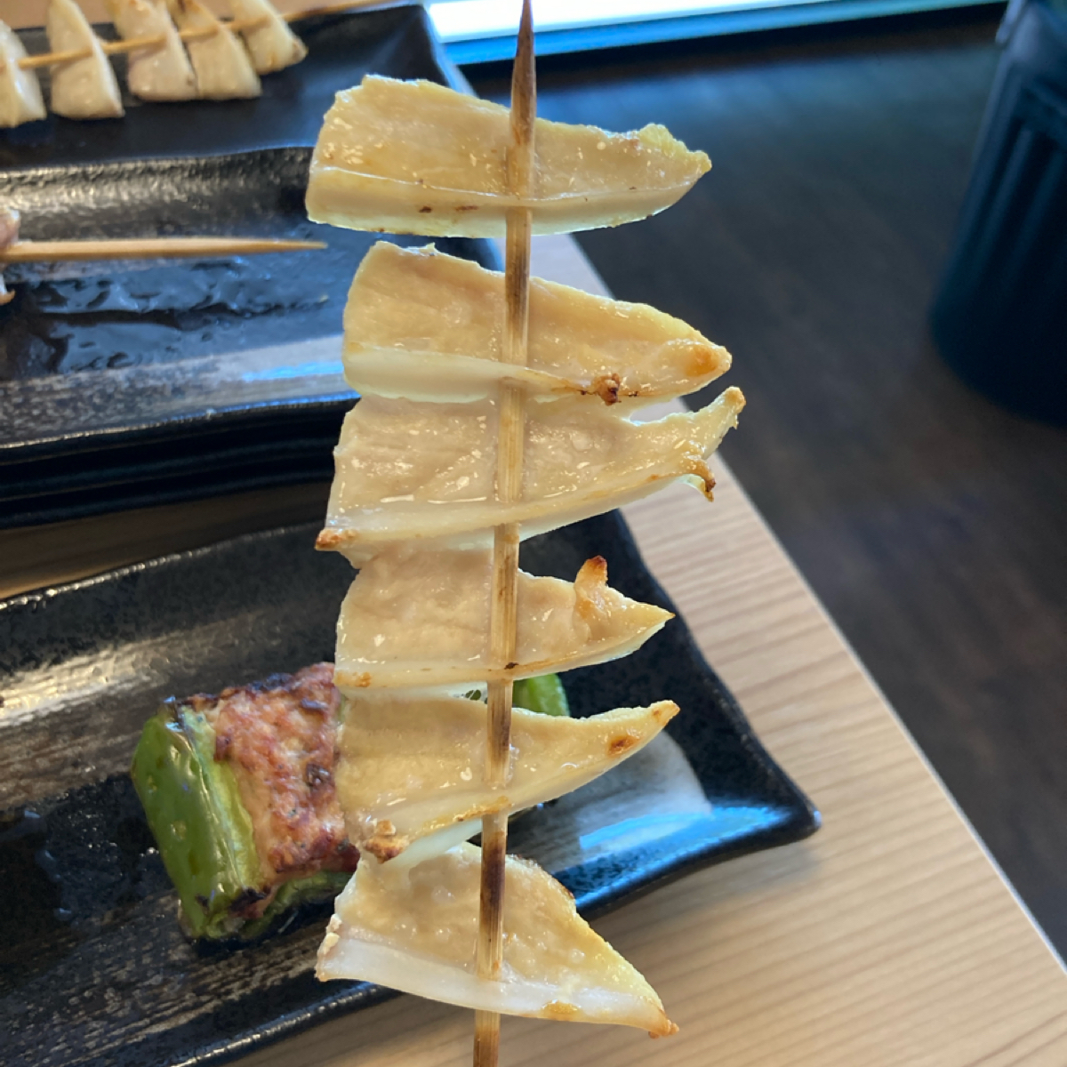 鳥貴族Torikizoku 大巨蛋店 的餐點圖片：鹽烤雞軟骨$100 由小蛙 拍攝