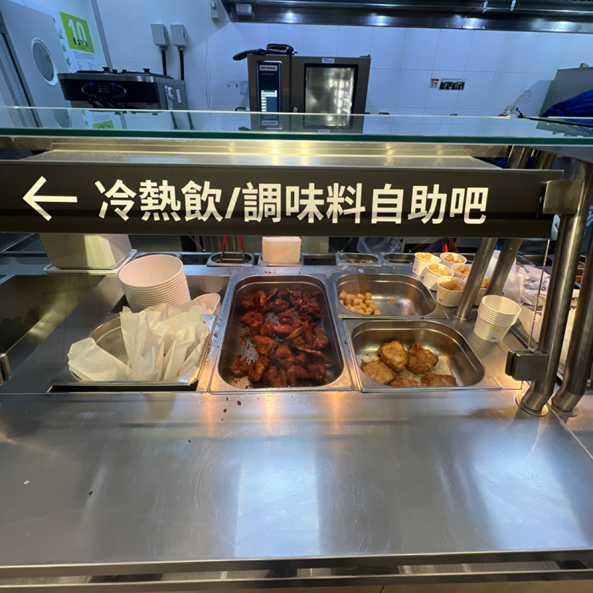 Vibe image of IKEA瑞典美食小站 桃園店:  shot by LESTER
