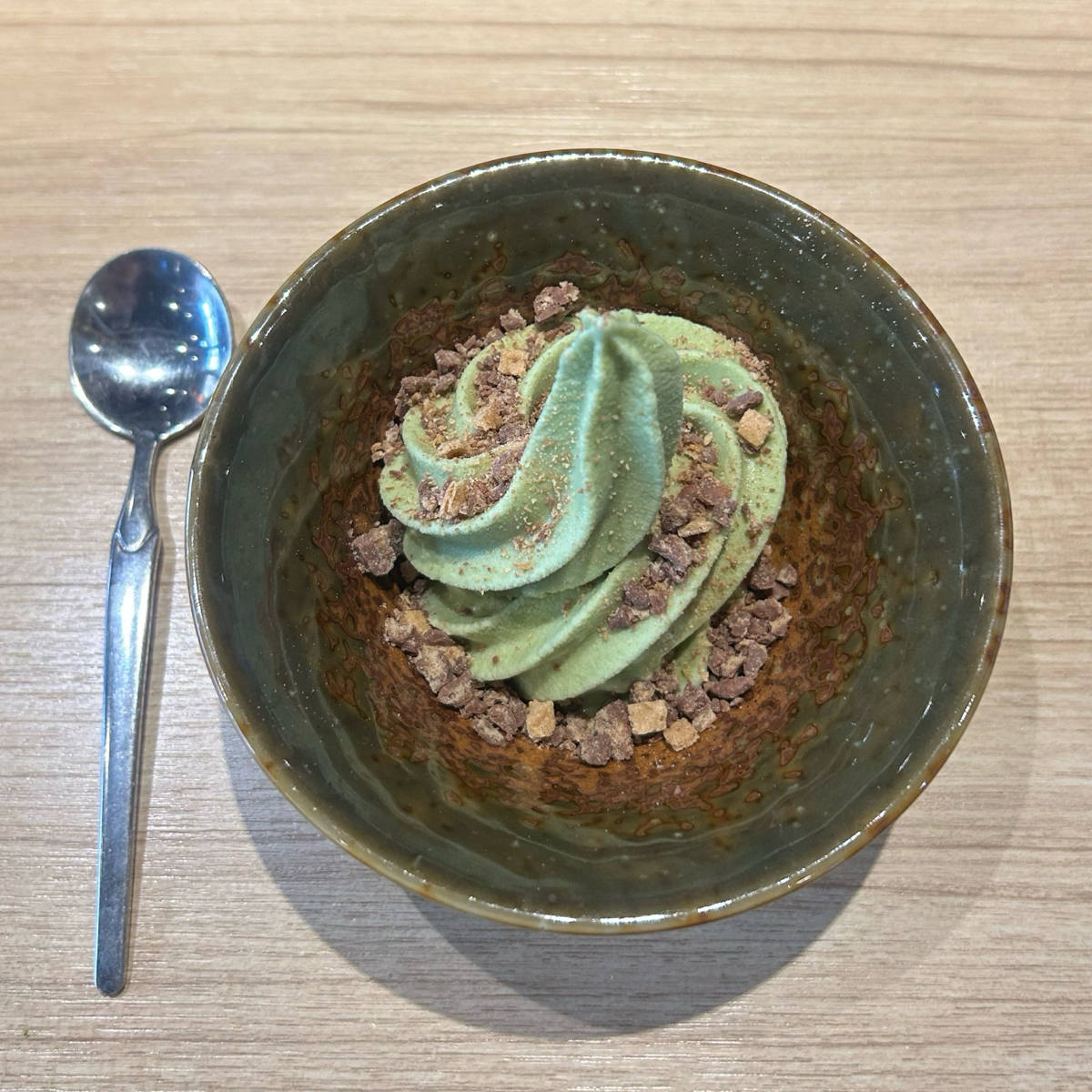 Meal image of 聚 日式鍋物 台北三峽店: 抹茶霜淇淋可加上自己喜歡的配料 shot by ching