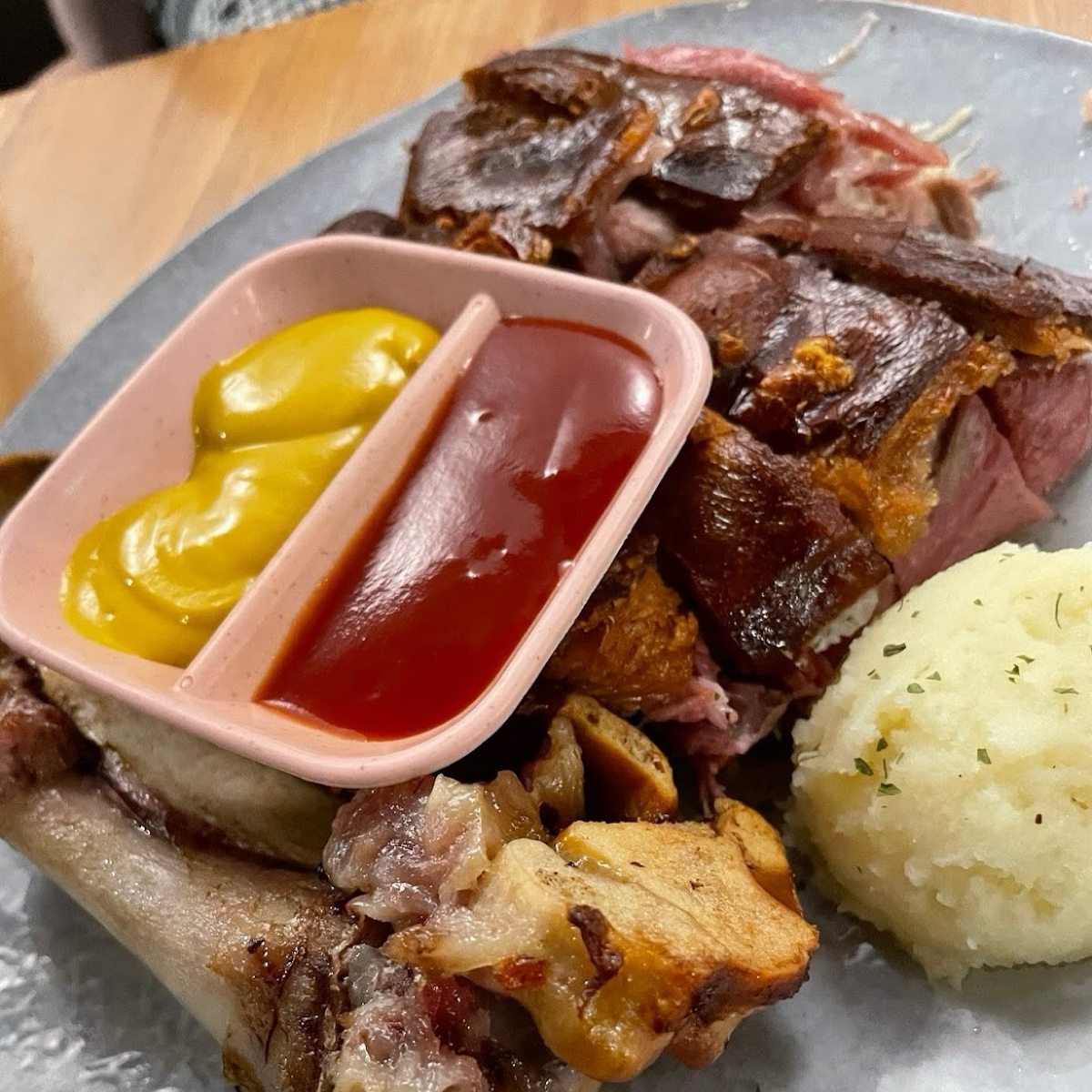 Meal image of 舒曼六號餐館 小巨蛋南京店:  shot by Dixon