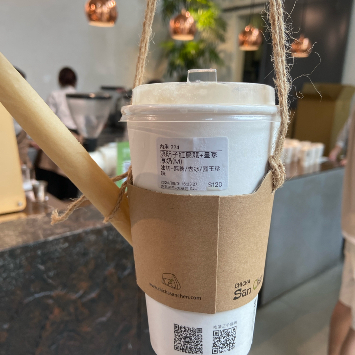 Meal image of 吃茶三千台灣概念店: 決明子紅烏龍+皇家厚奶及皇家珍珠，M號。 shot by 每個人都在找他的貓