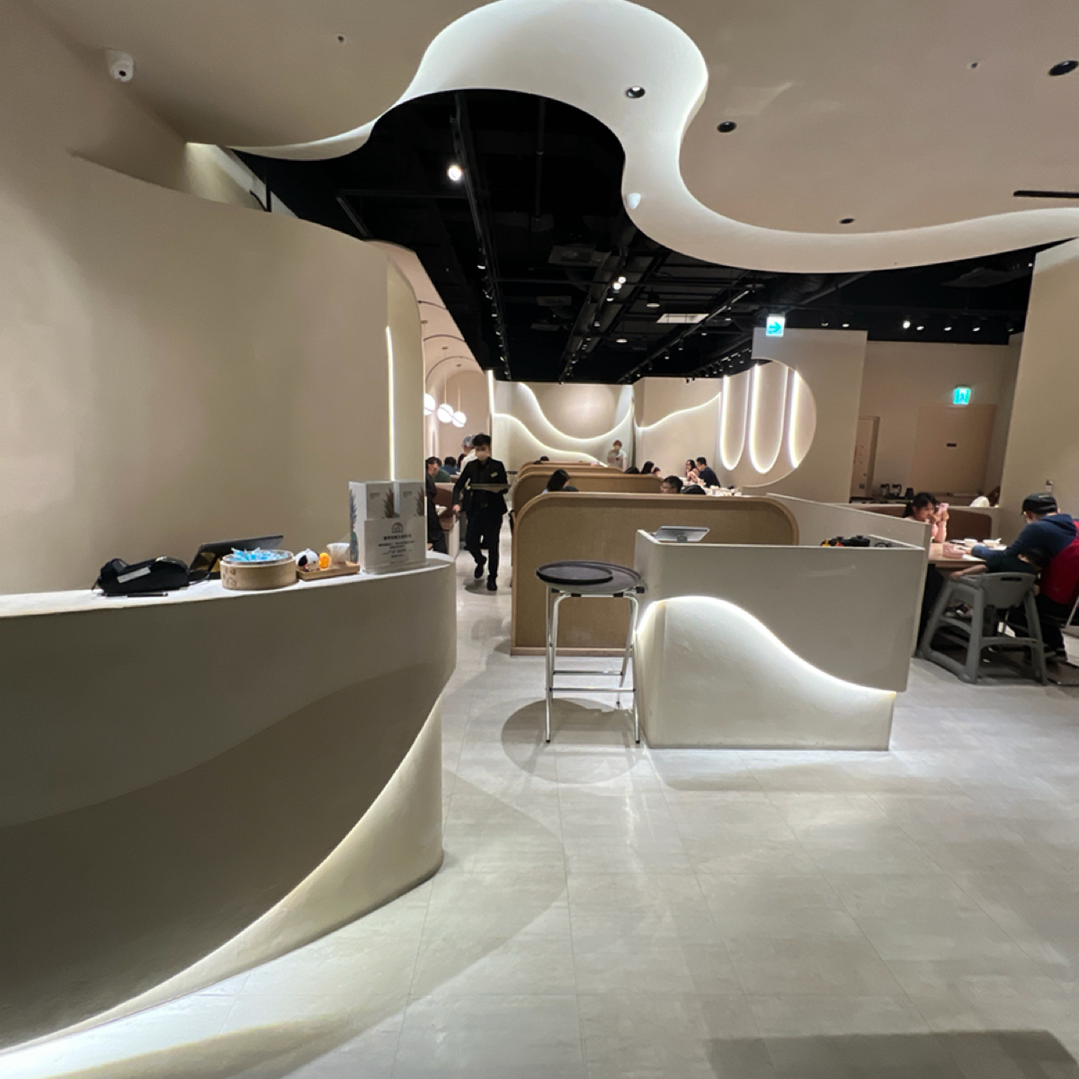 Vibe image of 華漾 Dim Sum 忠泰店: 座位區 shot by 動吃動吃動吃