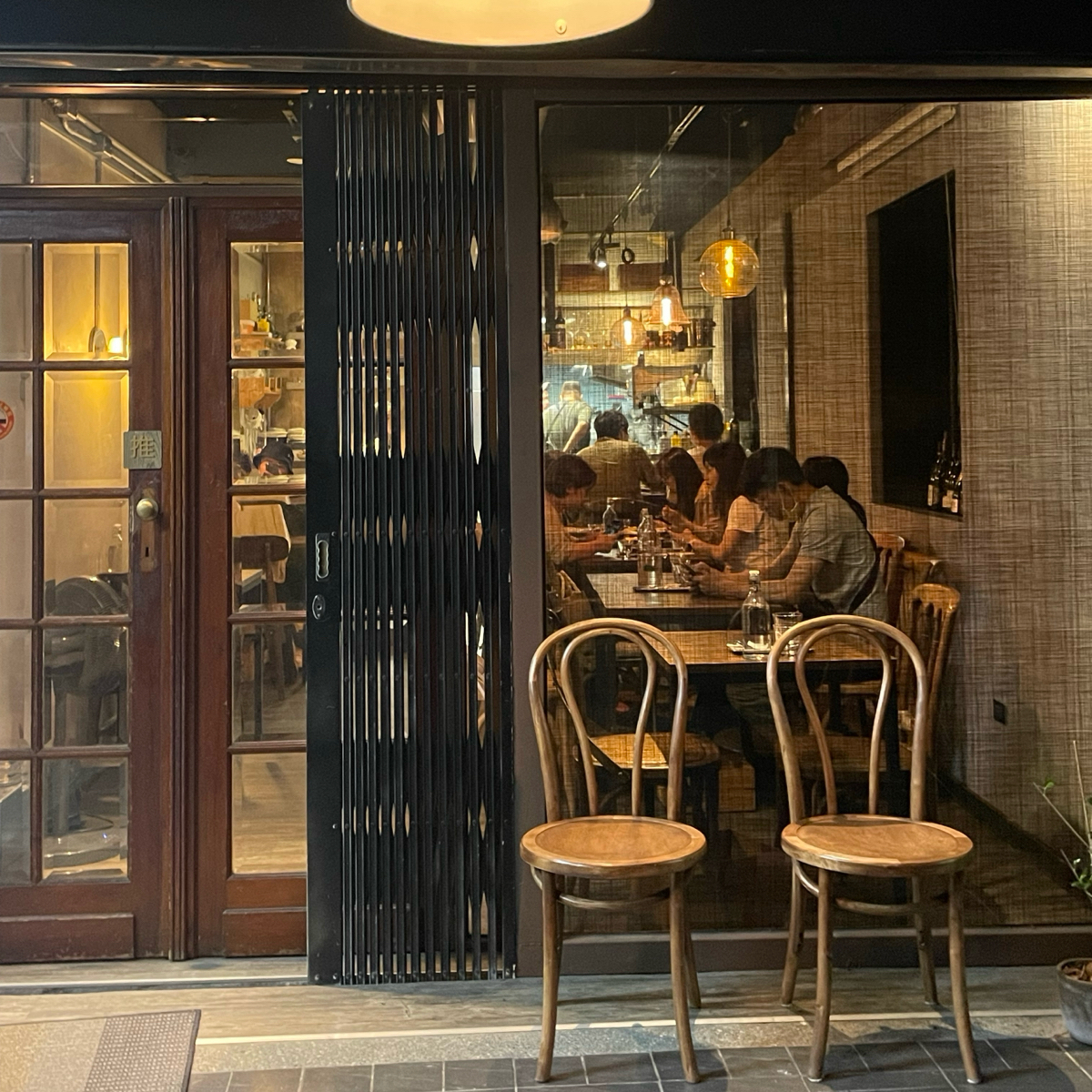 Vibe image of 文｜火｜處｜方 料理所: 店家外觀 shot by 乃子過日子