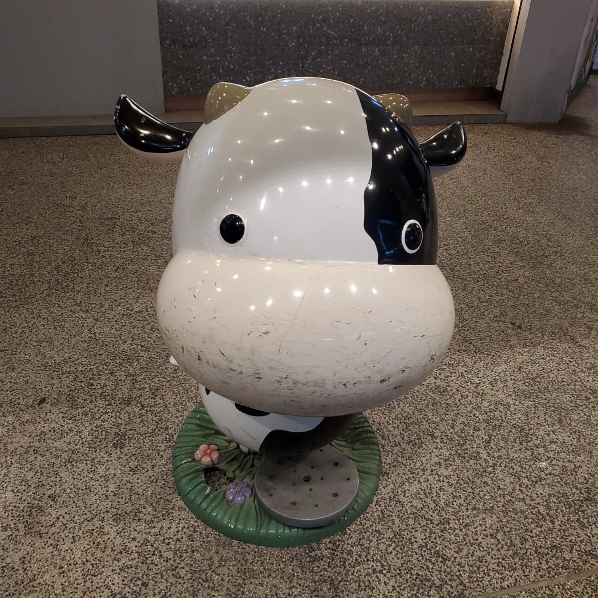 迷客夏Milksha(台中山西店) 的外觀氛圍圖片：店舖外觀（4）
店內萌牛～ 由吃貨胖胖 拍攝