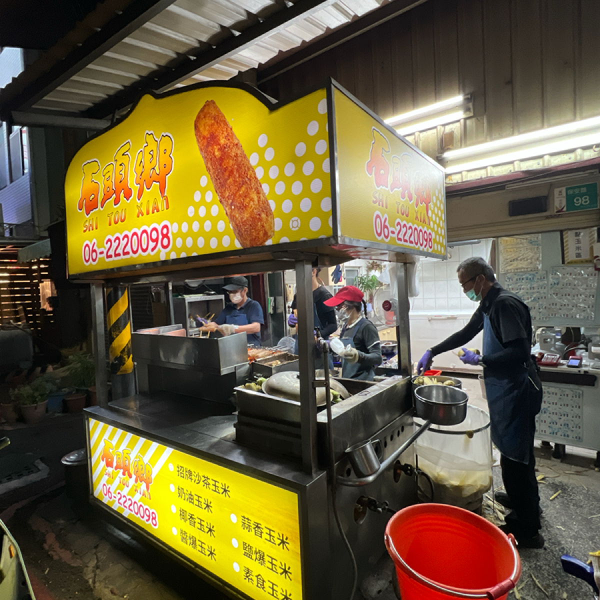 Meal image of 石頭鄉燜烤香味玉米:  shot by LESTER