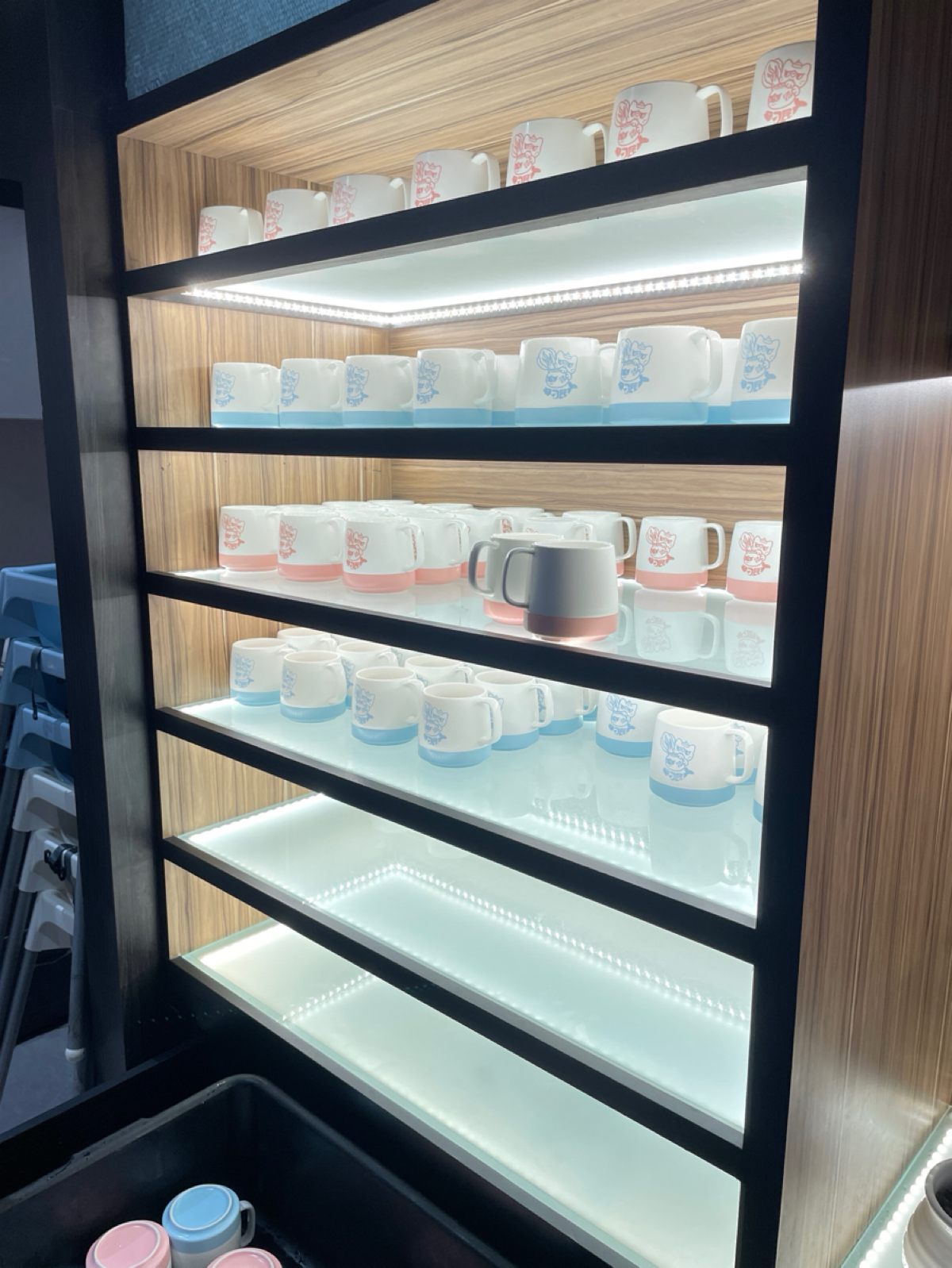 刁民酸菜魚 信義店 の雰囲気の写真： byDixon 