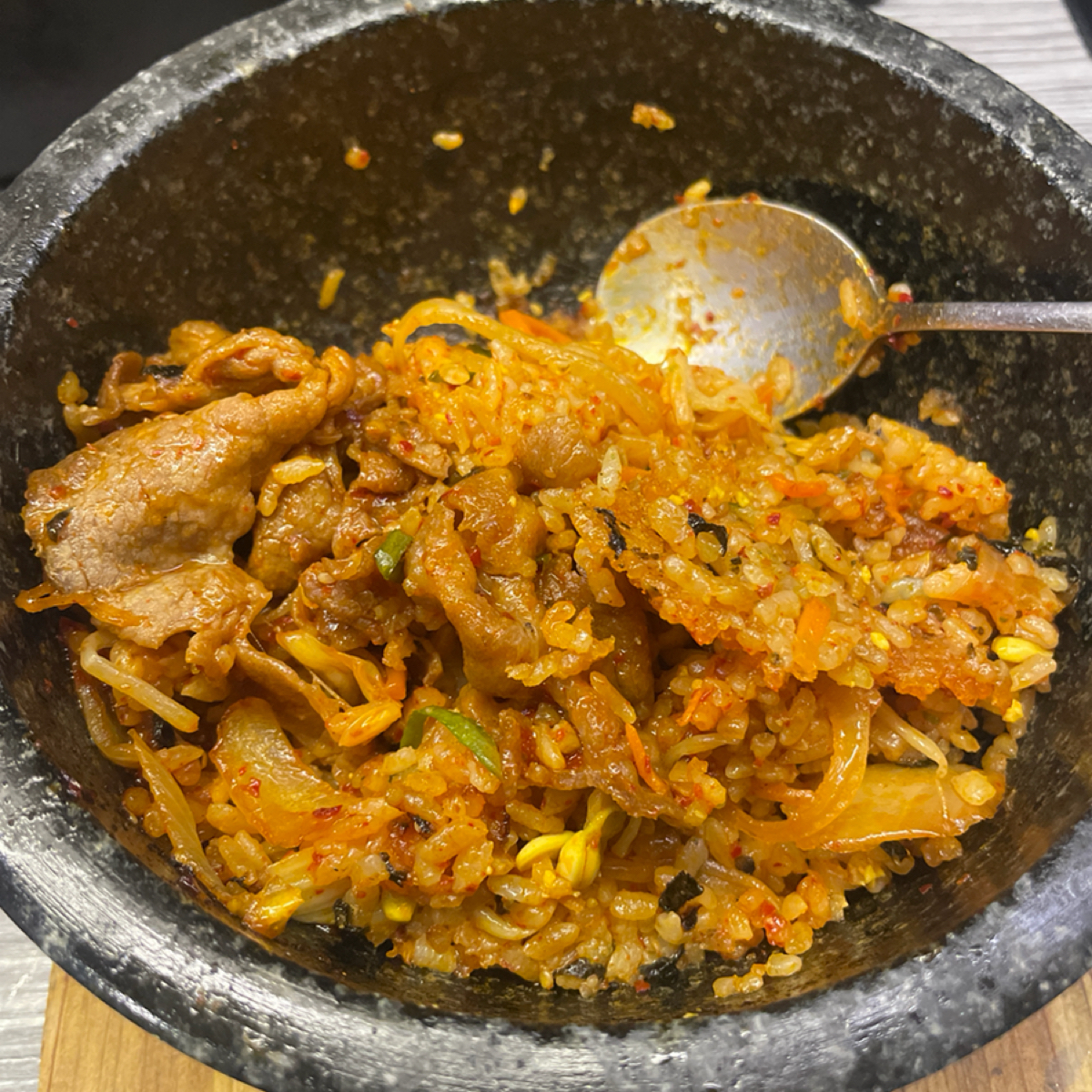 Ma C So Yo 築夢韓食 のレストランの写真：石鍋拌飯拌開後的樣子～ by乃子過日子 