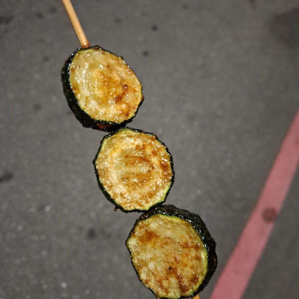 Meal image of 高品味無煙串燒: 節瓜不太脆，反而偏軟，醬料沒想像中多，不會過鹹剛剛好，一口一口咬完就沒了，迅速消失🤣 shot by 美食肥之豬