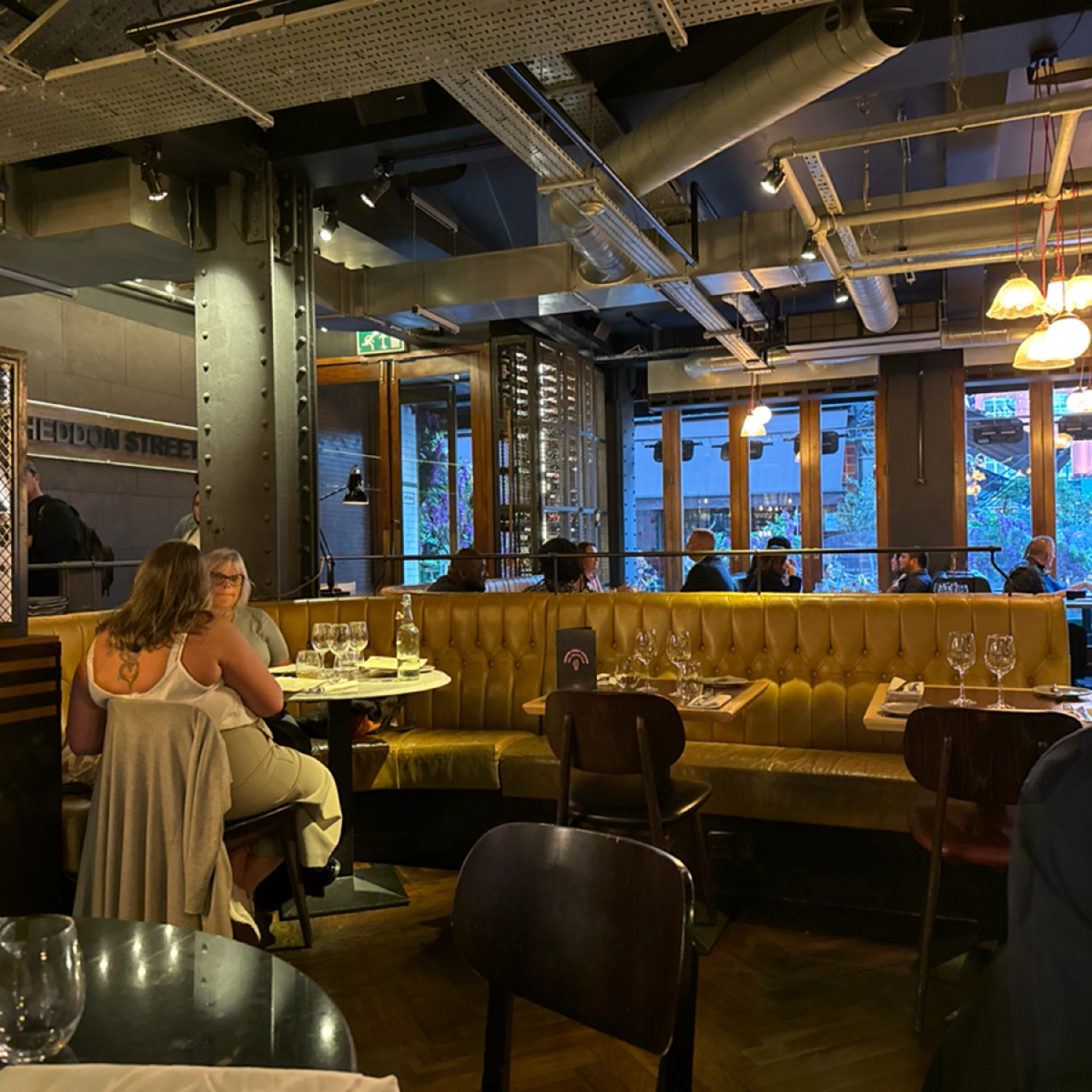 Vibe image of Heddon Street Kitchen: 店內很多本地人的感覺 shot by alina