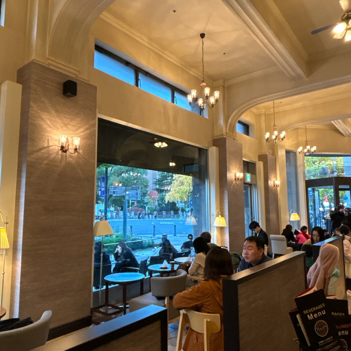 タリーズコーヒー 日本大通り店 の雰囲気の写真： by秋桑 