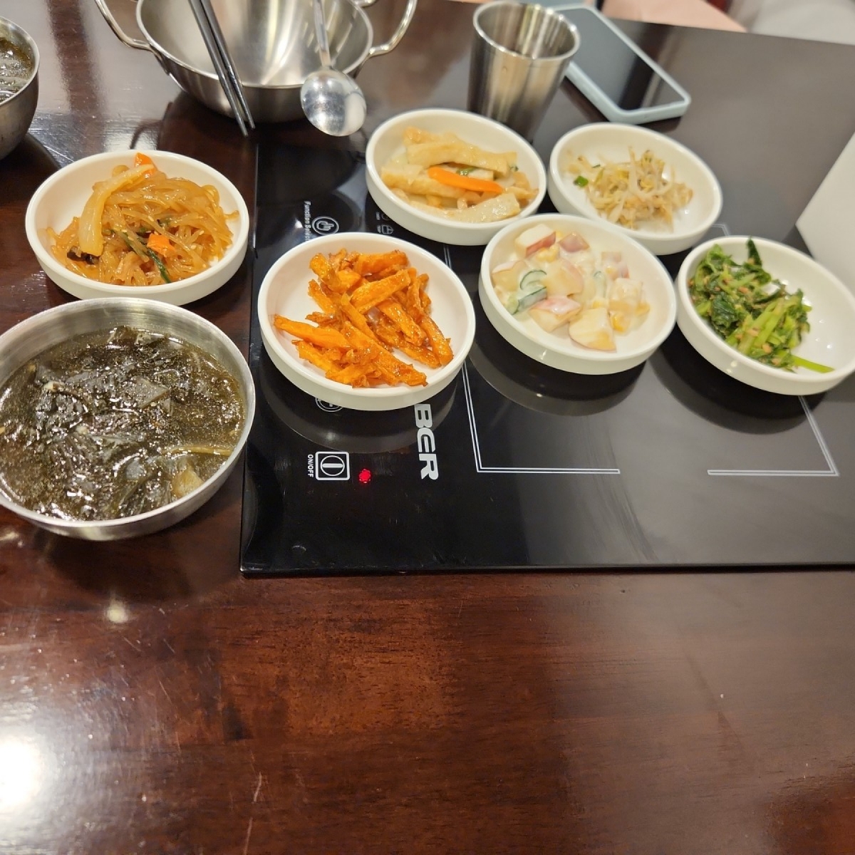 Meal image of Mongtang Sunway Giza: Example of side dishes. There was also kimchi and  shot by blacktaiko