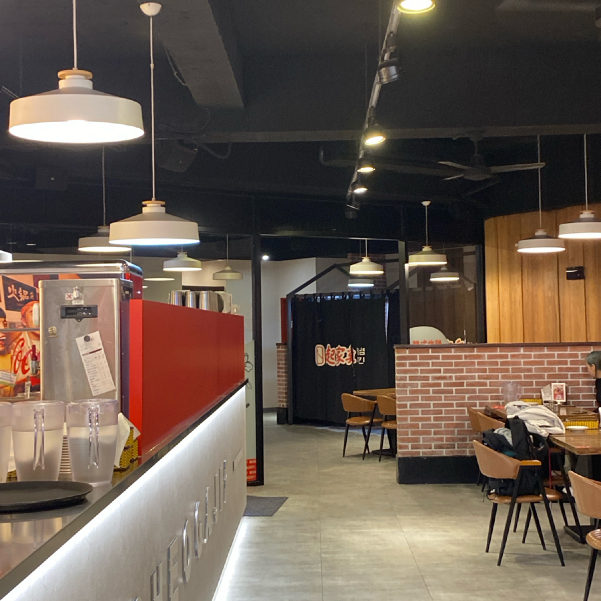 起家雞韓式炸雞 板橋民族店 の雰囲気の写真： by阿鈴s食 