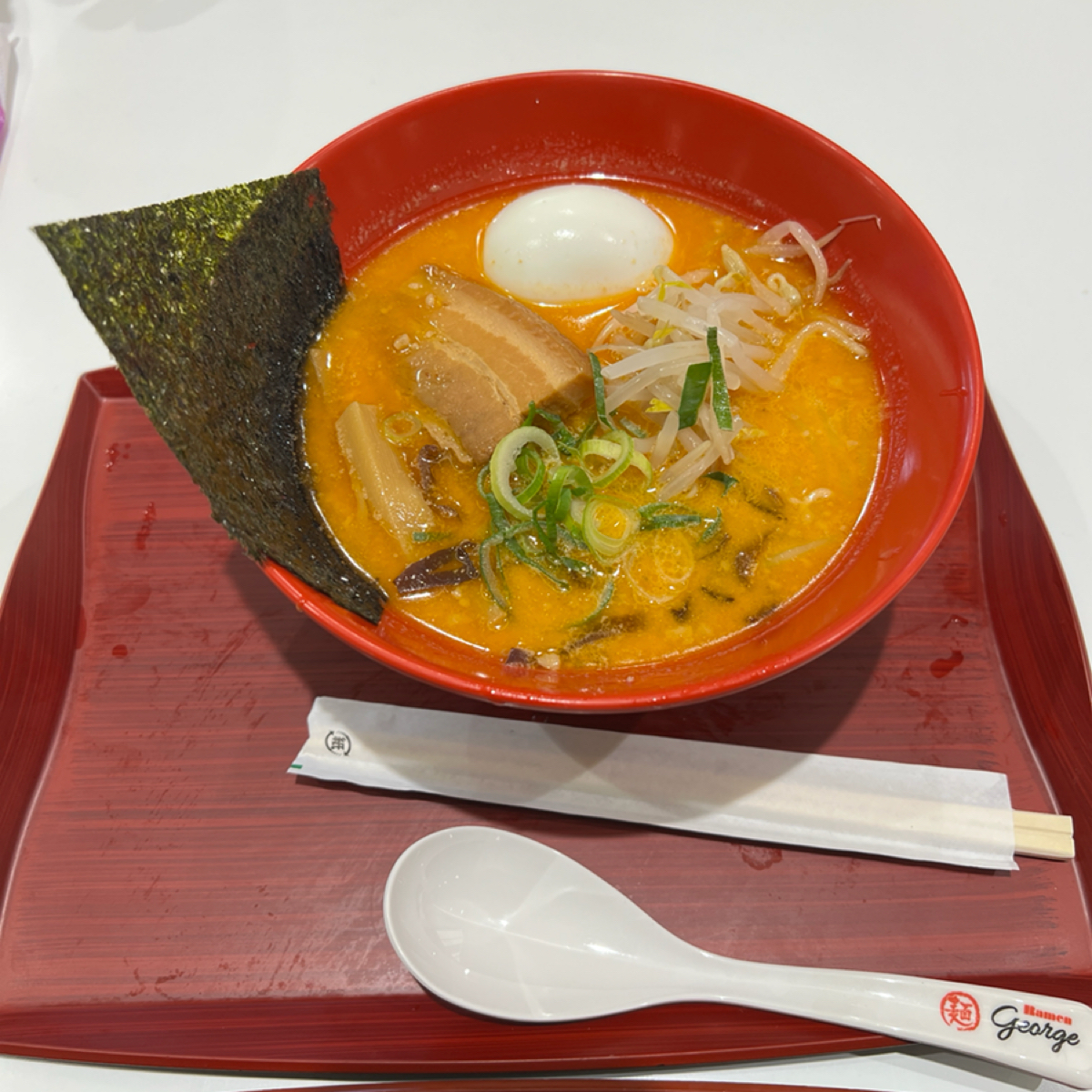 Ramen &amp; Takoyaki George 那霸機場 のレストランの写真：辣味豚骨拉麵 byRyan•X 