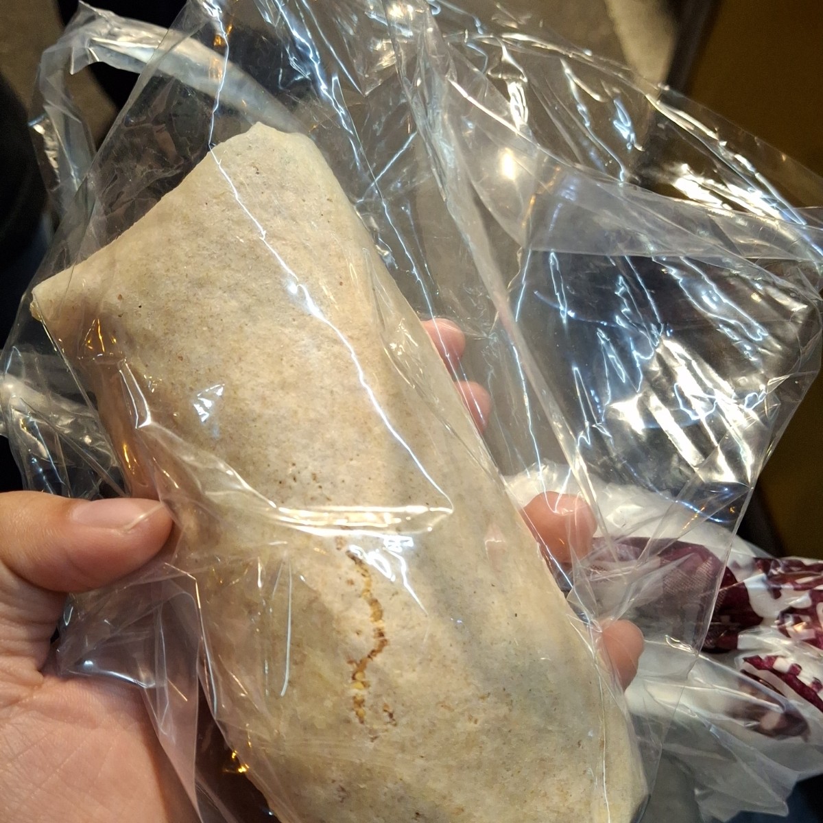Meal image of 花生捲加冰淇淋: 花生捲加冰淇淋，一個50元，讓人不由得懷念起以前一個只要35元的年代，有人跟我一樣老嗎🥲

他們家 shot by 美食肥之豬