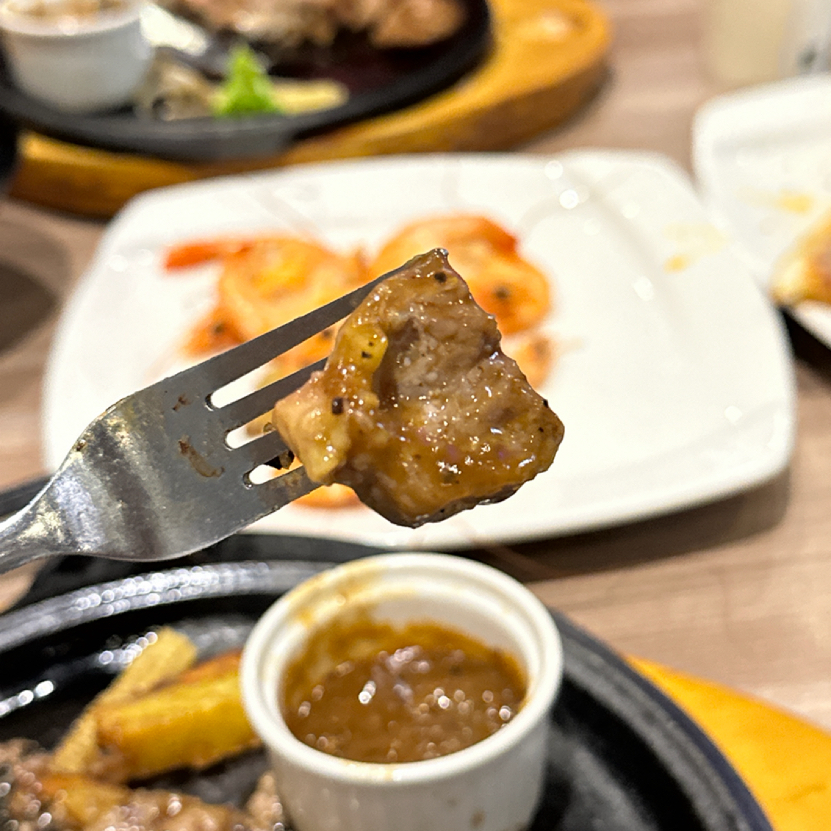 Meal image of 牛釜山牛排 金馬店: 黑胡椒醬偏甜 shot by 艾瑪