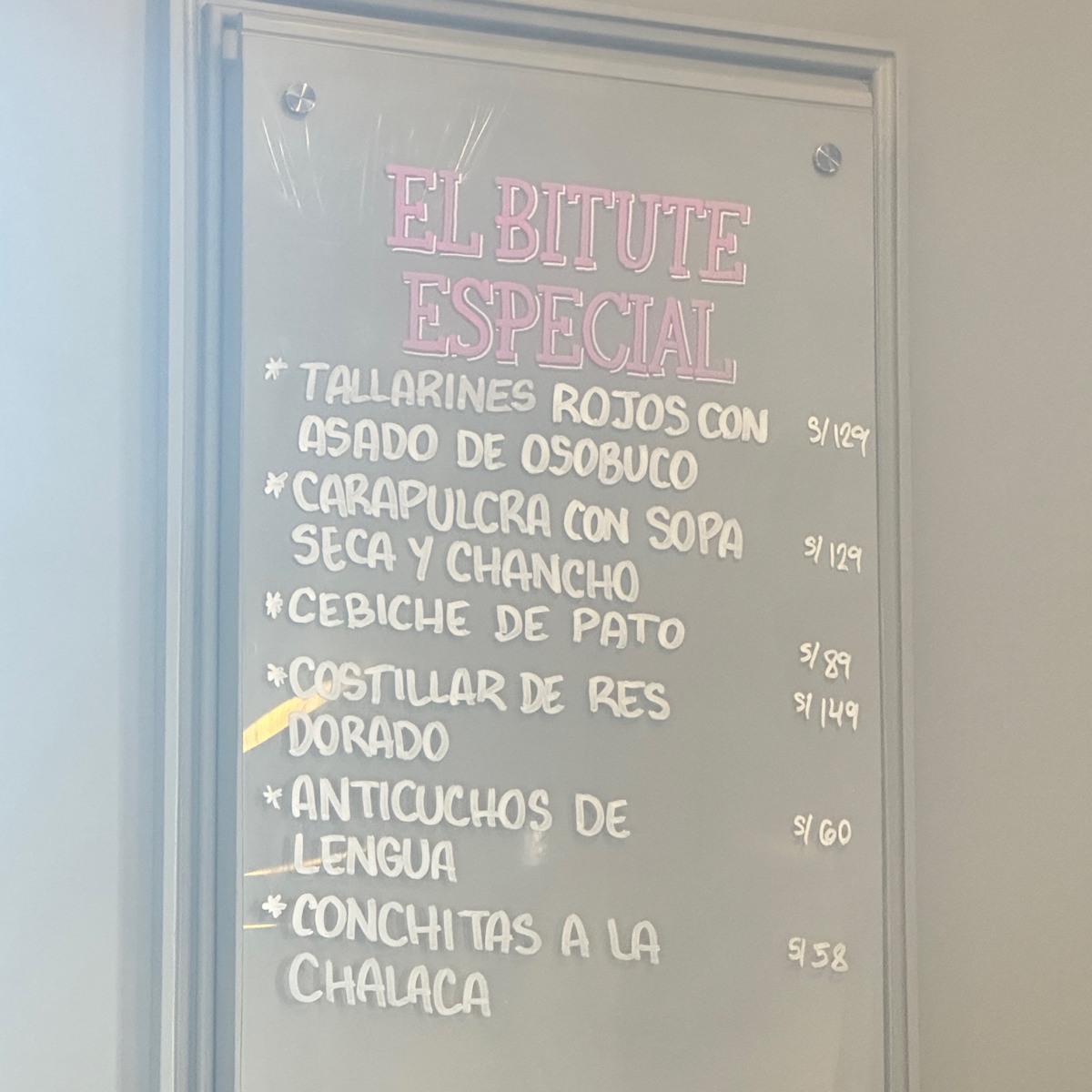 Menu image of Isolina :  shot by DeniseWang