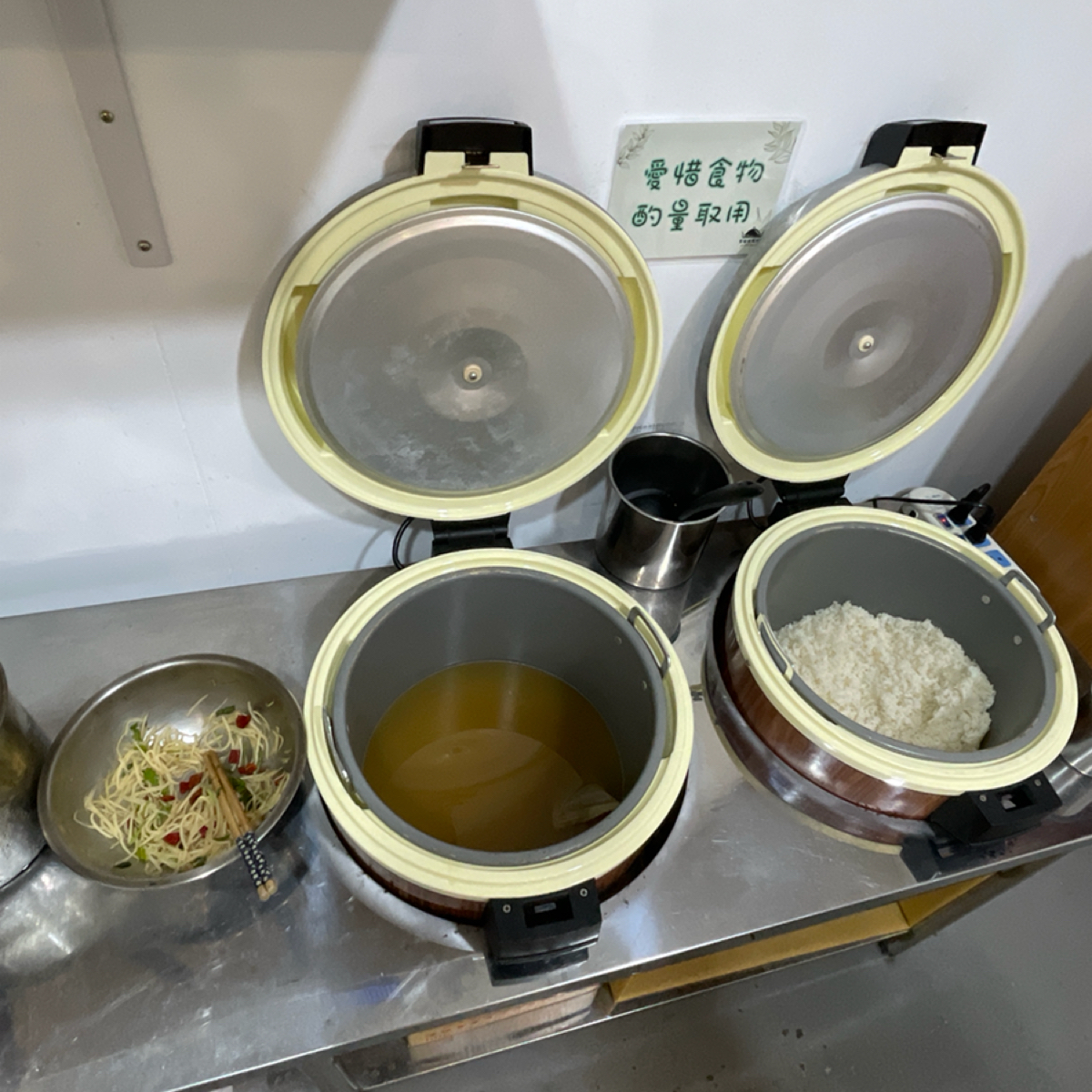 毅植素食鐵板料理 の雰囲気の写真： by沛 
