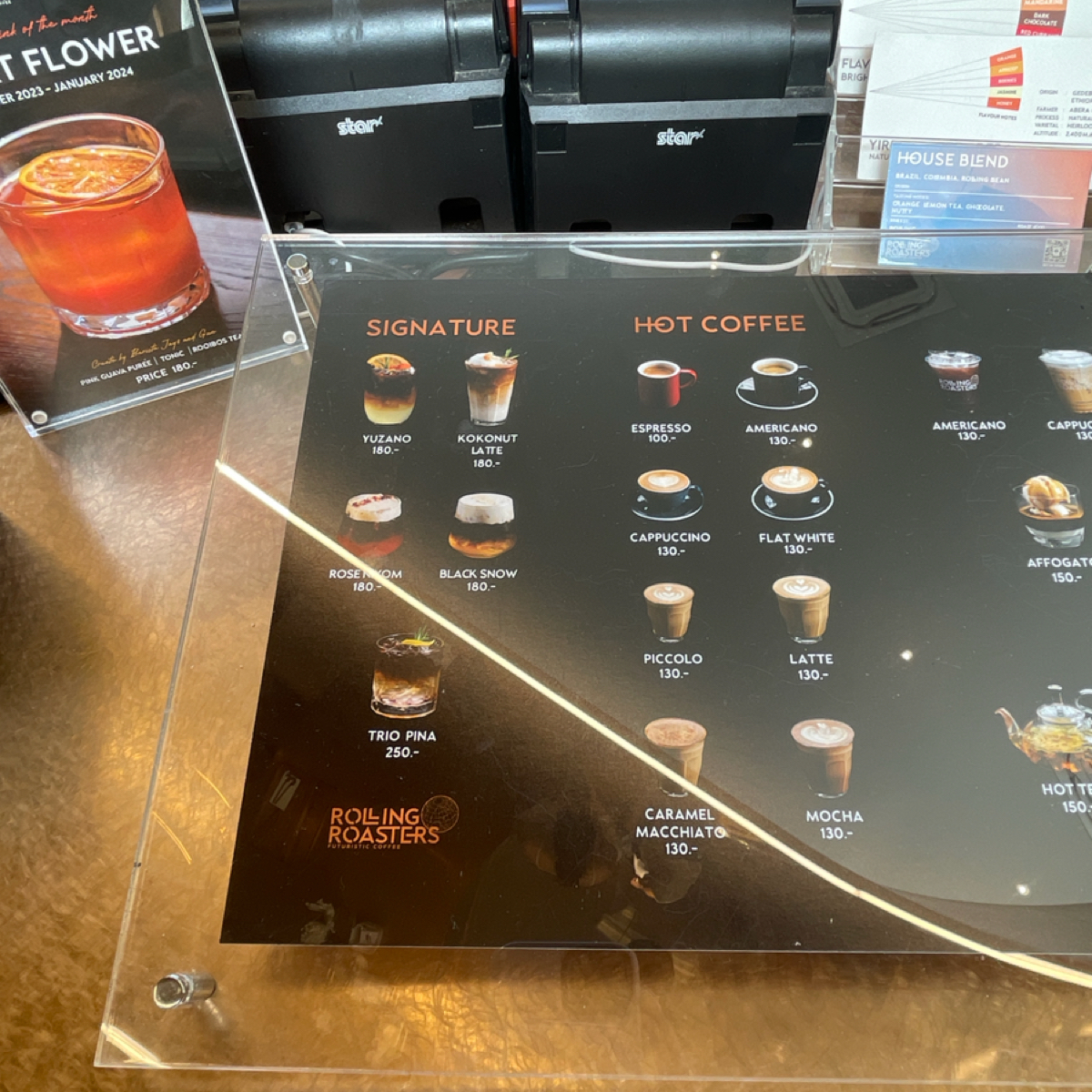 Menu image of Rolling Roasters - Ekamai: 左五是招牌 shot by 小藍的美食心得報告