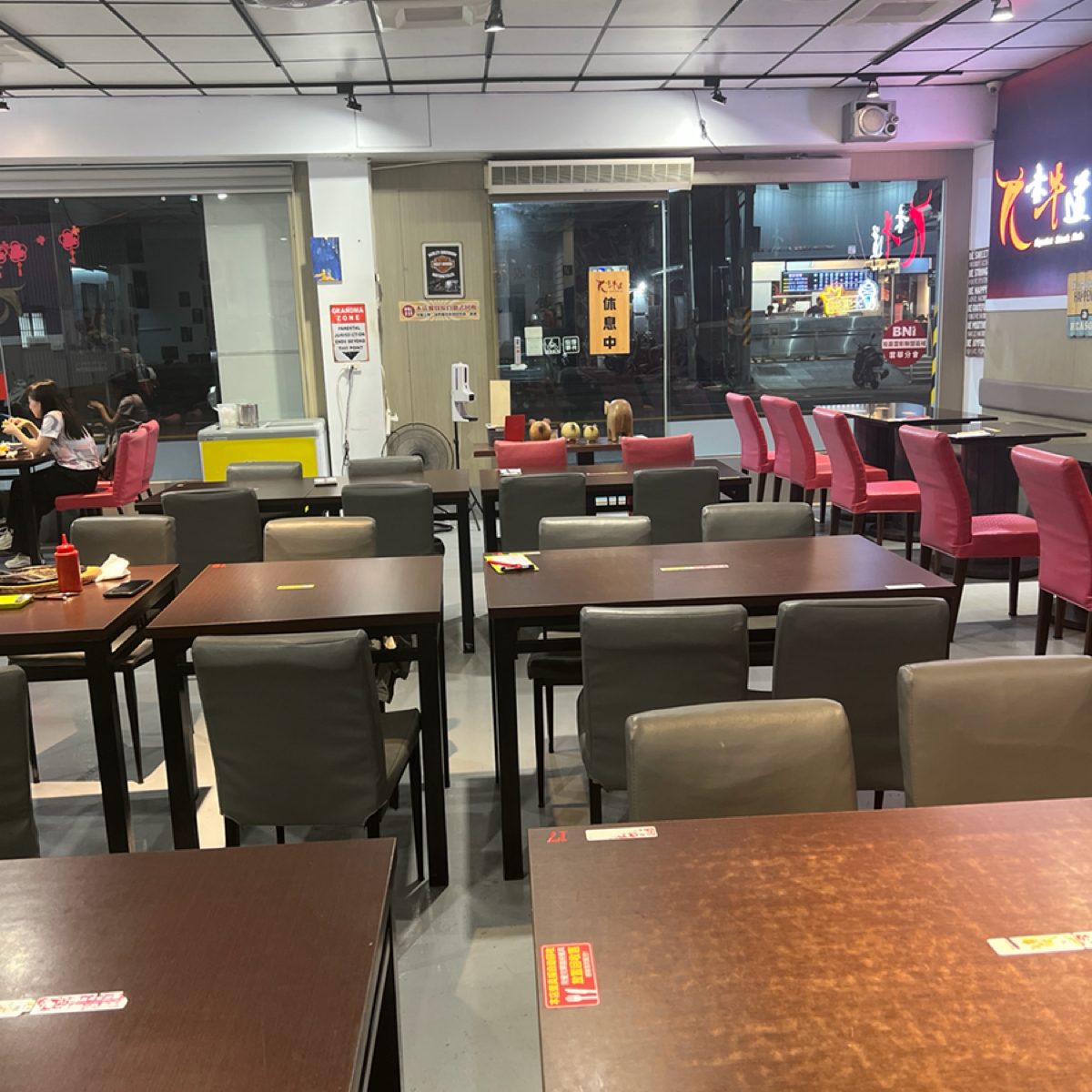 Vibe image of 赤牛道 安南總店: 用餐環境 shot by Ryan•X