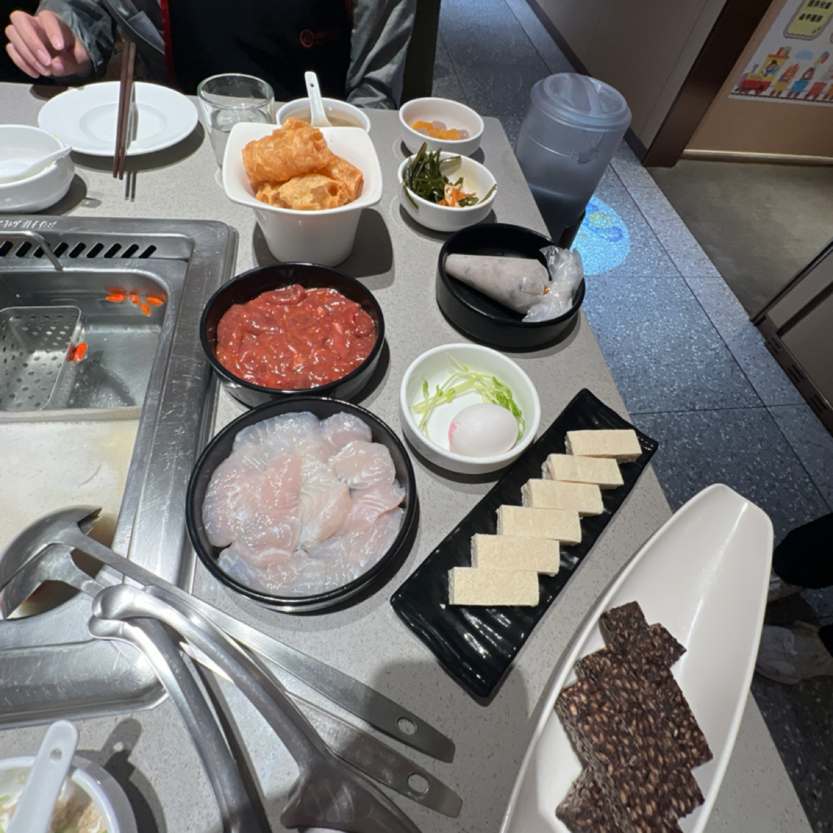 海底撈火鍋 高雄大遠百店 的菜單圖片：海底撈是用電腦平板點餐，沒有菜單拍。直接上的餐點的照片 由LESTER 拍攝