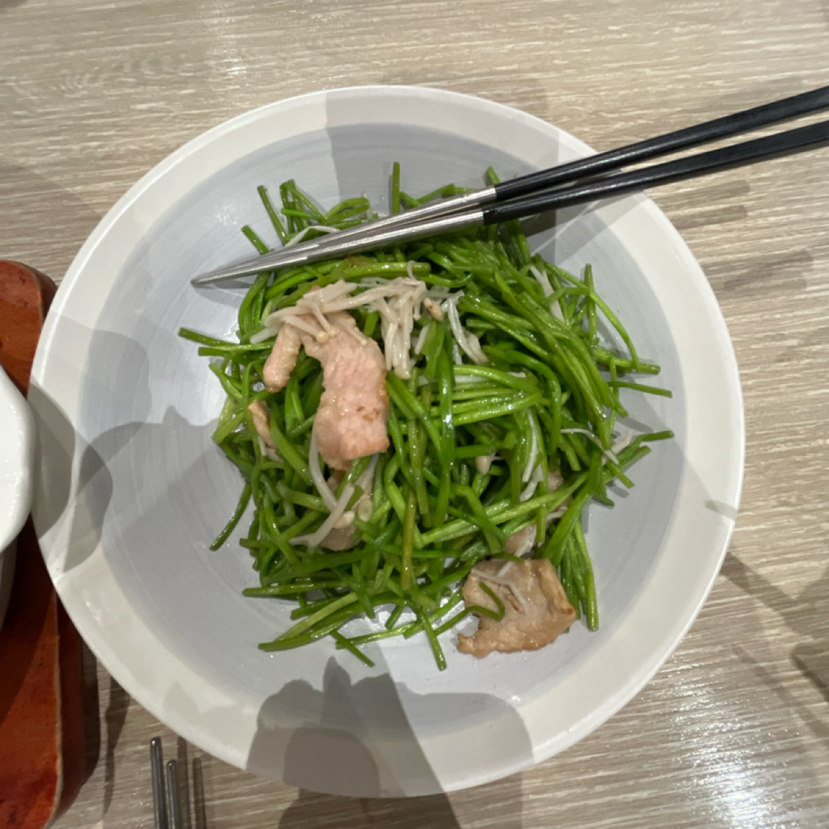 開飯川食堂 文心店 のレストランの写真：松阪豬攀水蓮$280🐷 by漂釀美眉 