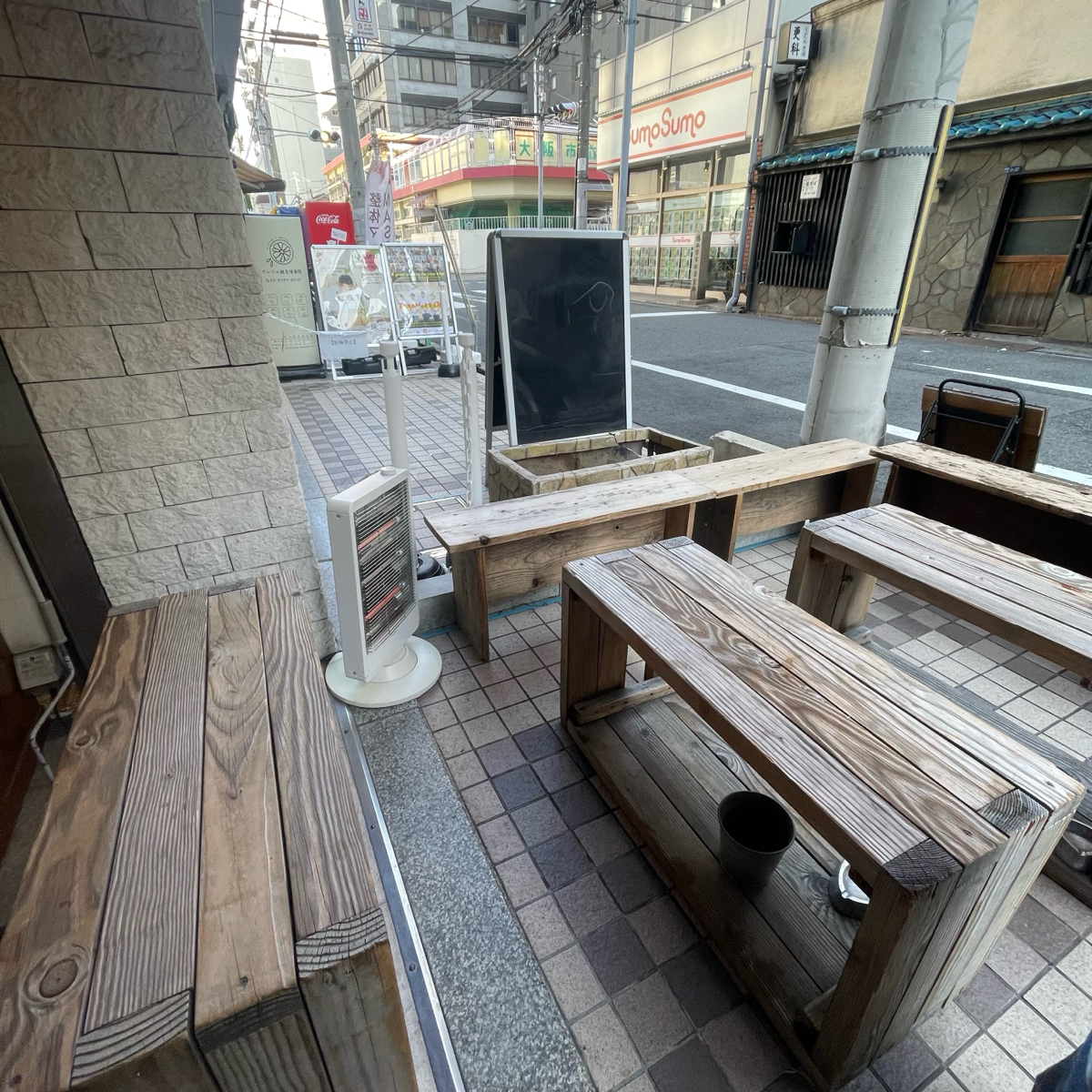Mill Pour Coffee の雰囲気の写真：戶外座位有暖爐 by乃子過日子 