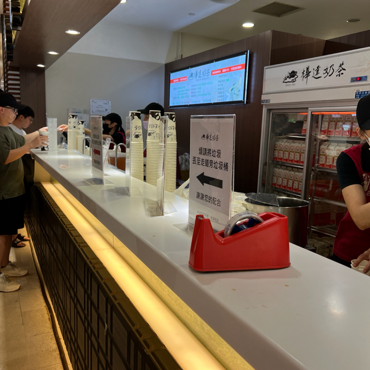 樺達奶茶-夢時代店 の雰囲気の写真： byLESTER 