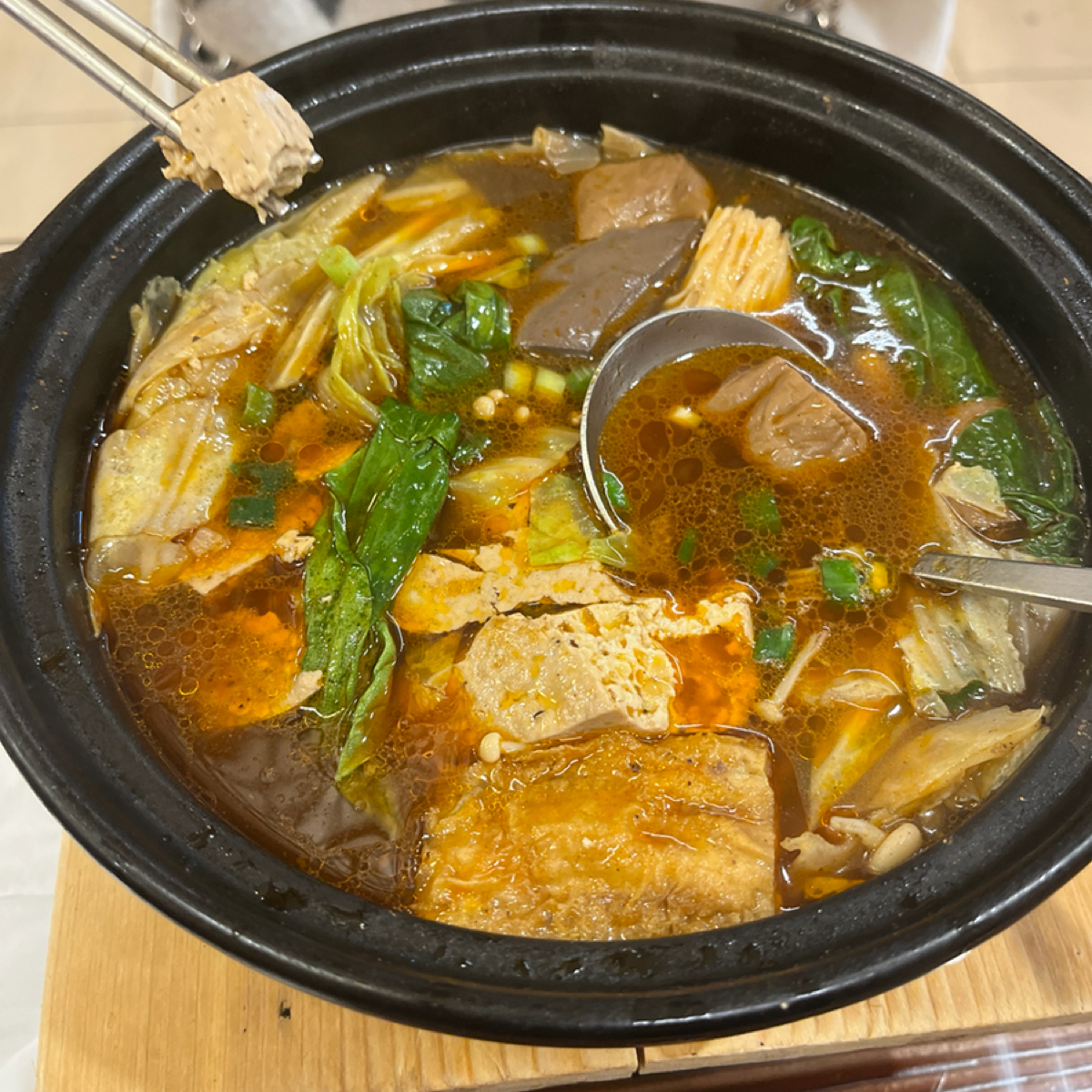 Meal image of 雲鼎阿二麻辣食堂 中山店: 肥腸臭豆腐 shot by 打工仔