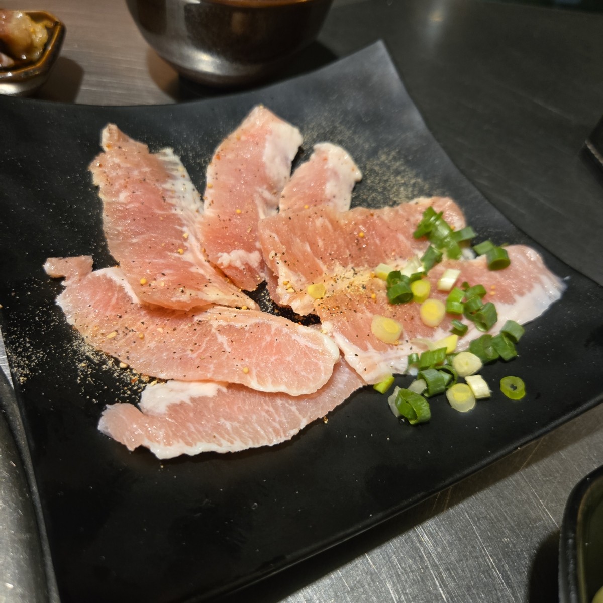 Meal image of 新橋燒肉屋 府後店: 松阪豬 shot by 佩佩不是佩佩豬