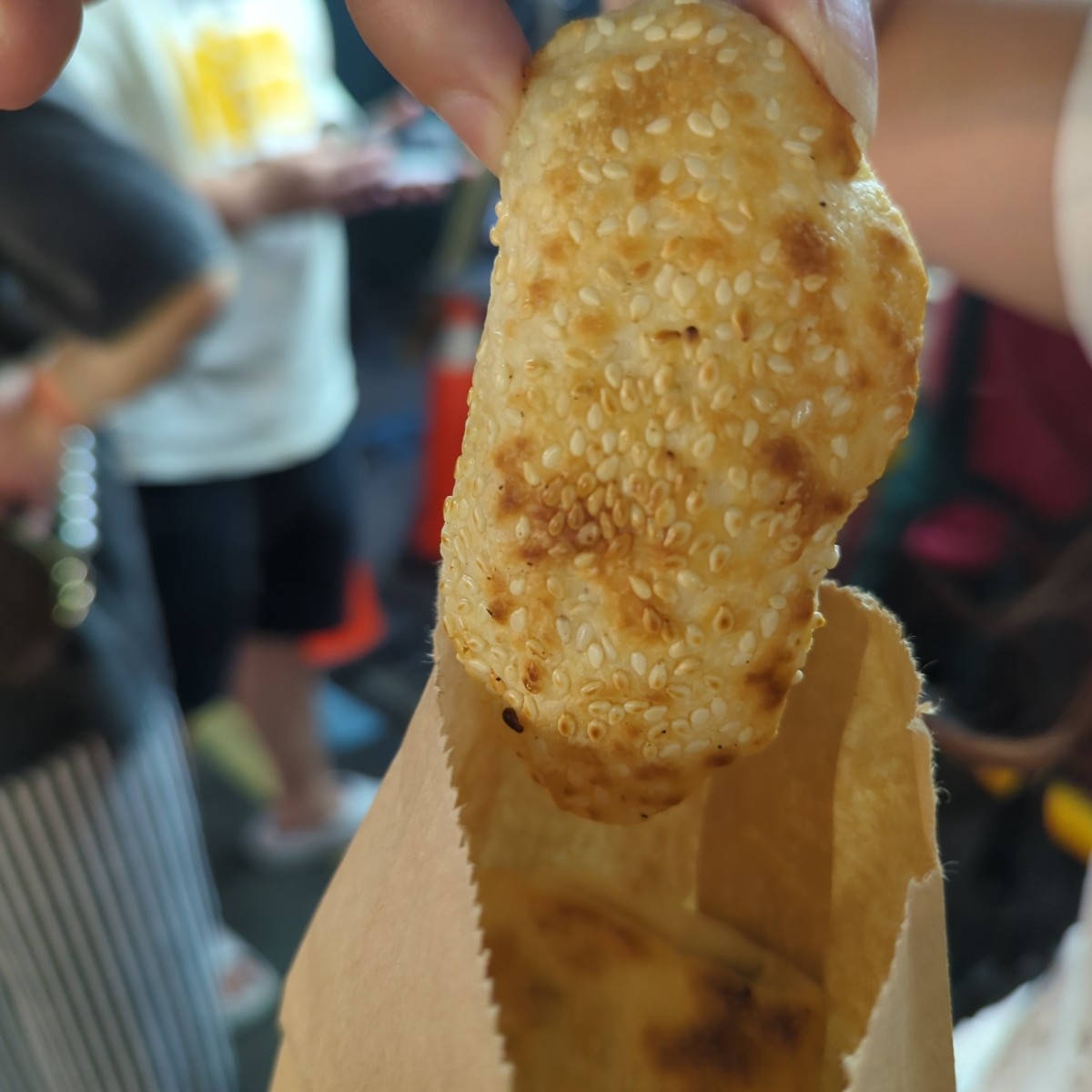 Meal image of 無名推車燒餅: 🫓甜酥餅 $15
甜酥餅是空心的，裡面有塗些砂糖，口味清淡但砂糖香味很濃。 shot by 美食玩很大