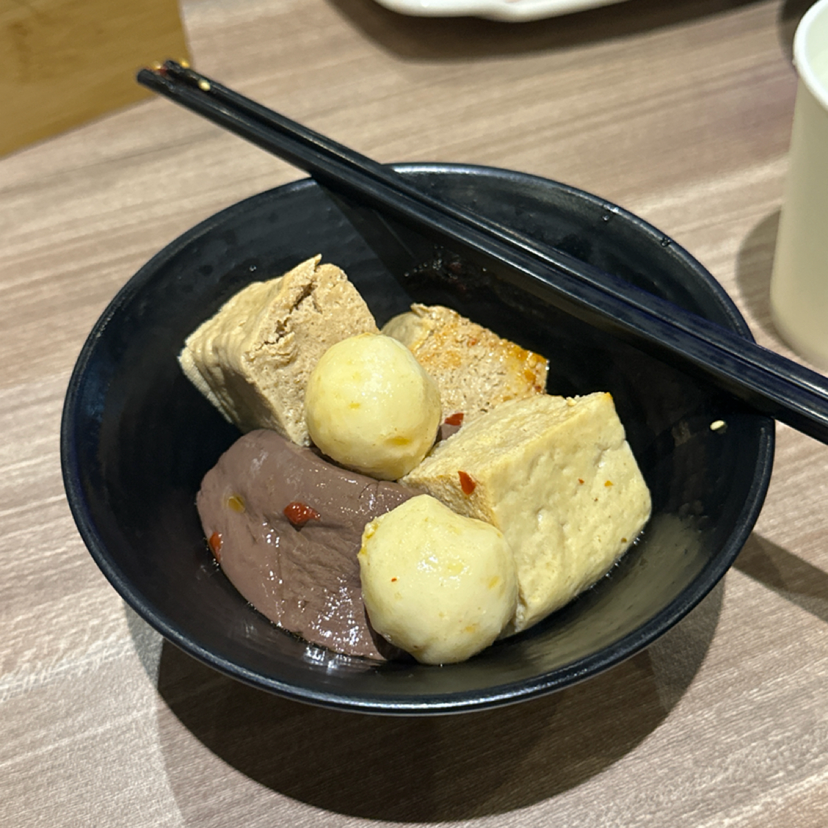 Meal image of 牛釜山牛排 金馬店: 鴨血豆腐 shot by 艾瑪