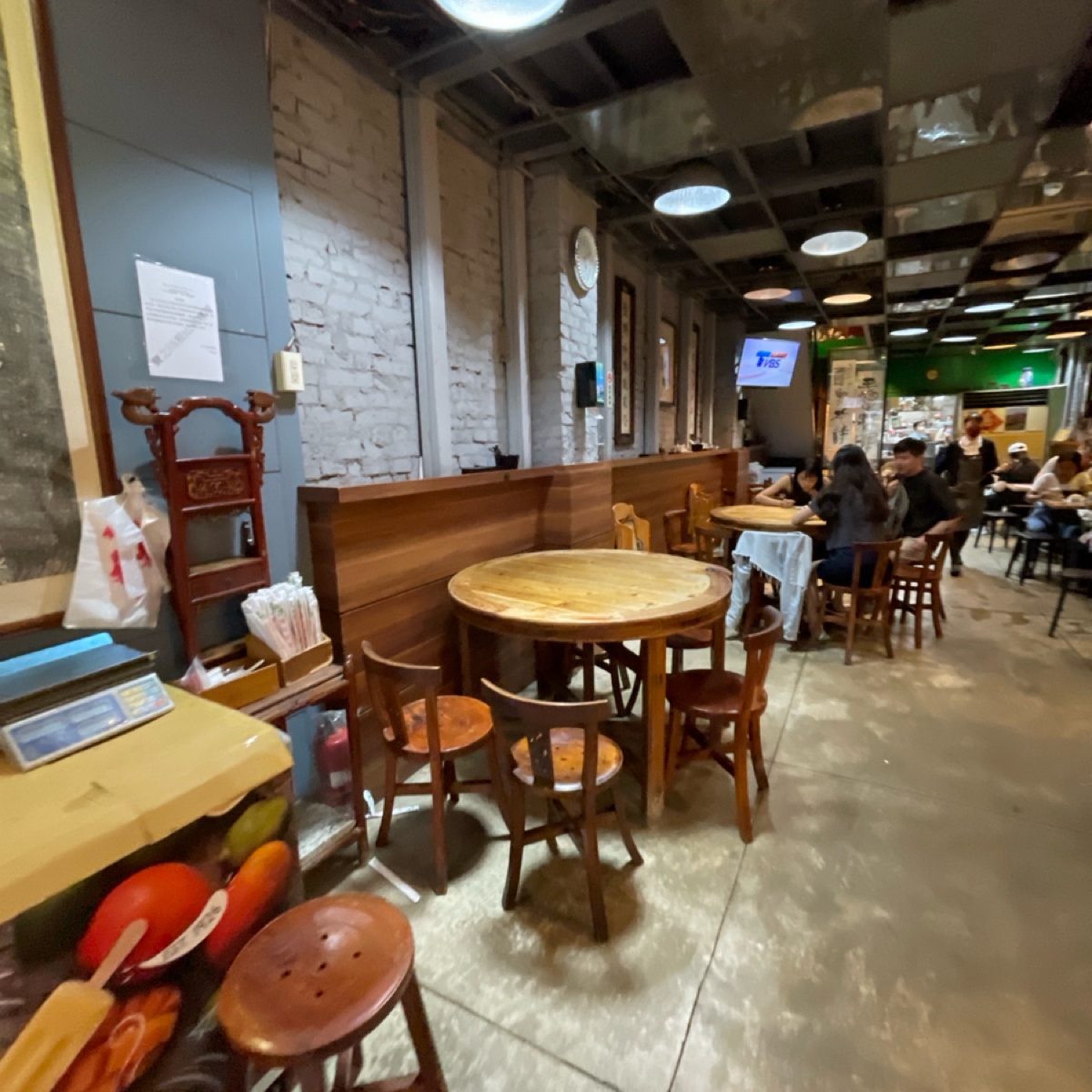 Vibe image of 采岳軒重慶抄手麵食:  shot by Freddy Liu