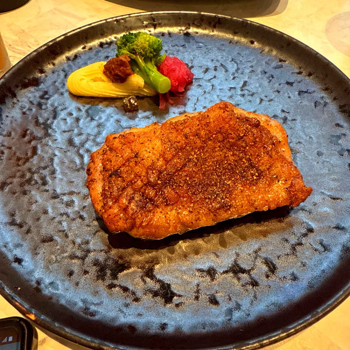 Meal image of 陶板屋 汐止遠雄店: 👀主餐-酥烤金賞鴨胸🥰

第一次在陶板屋主餐點鴨胸耶！之前都是吃雙拼系列，但是這次來發現陶板屋換 shot by 臉書搜尋花貴賓皮蛋