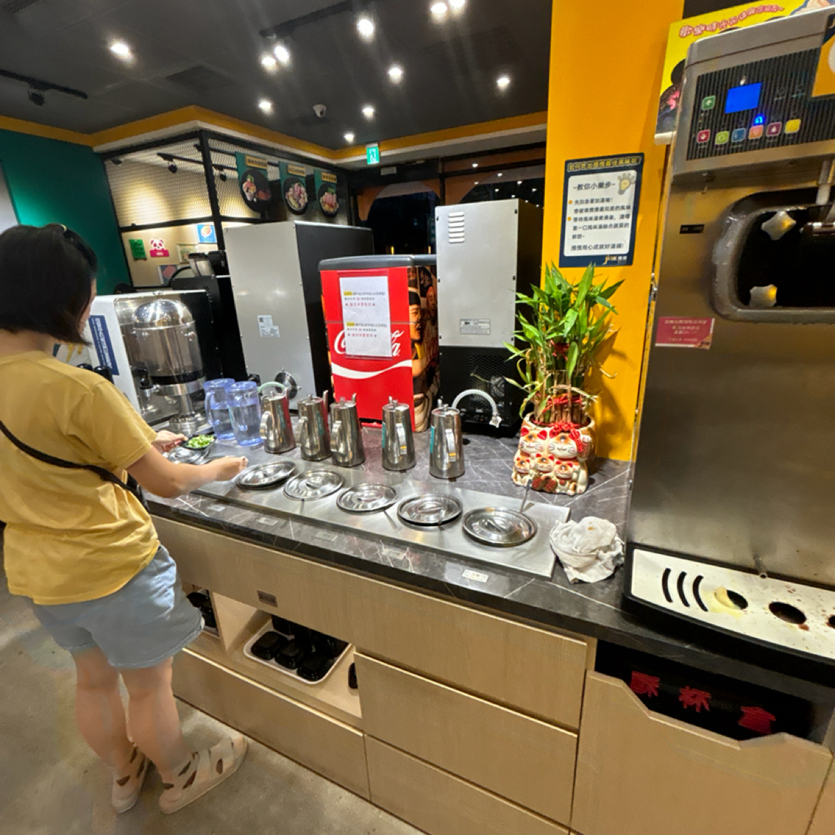 Meal image of 攪攪風味小火鍋 桃園八德店: 醬料區 shot by 米妮